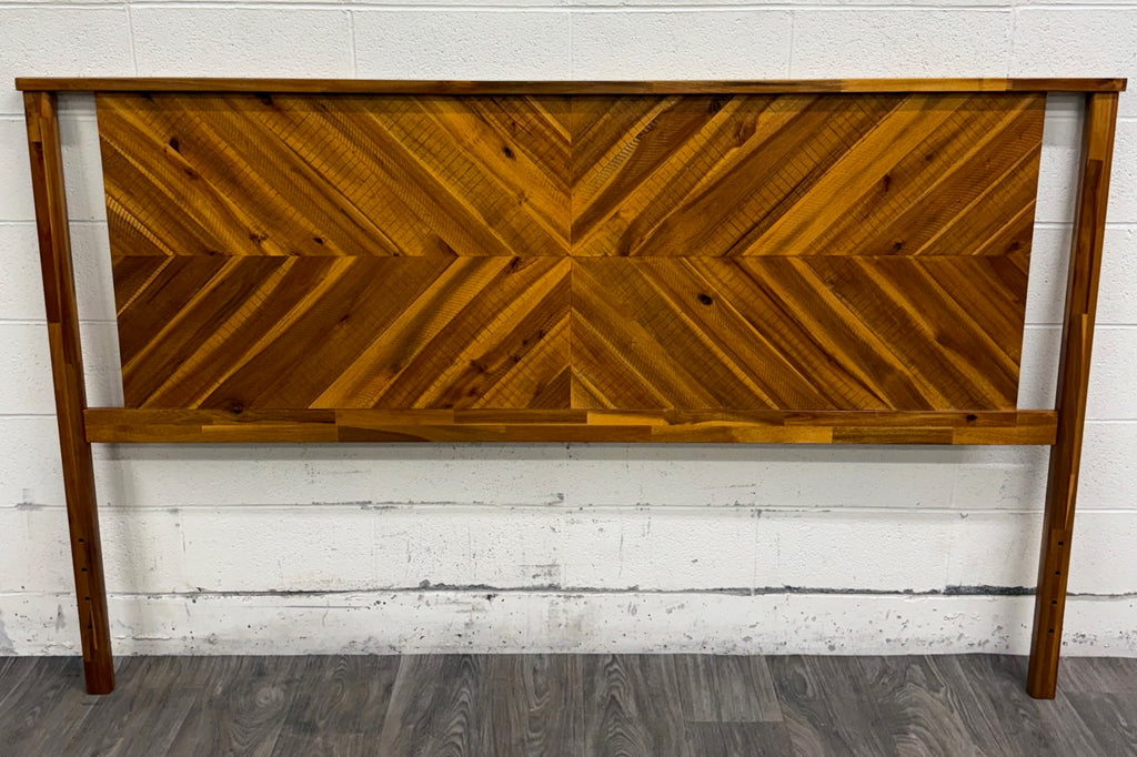 Modern King Size Solid Acacia Geometric Chevron Pattern Headboard