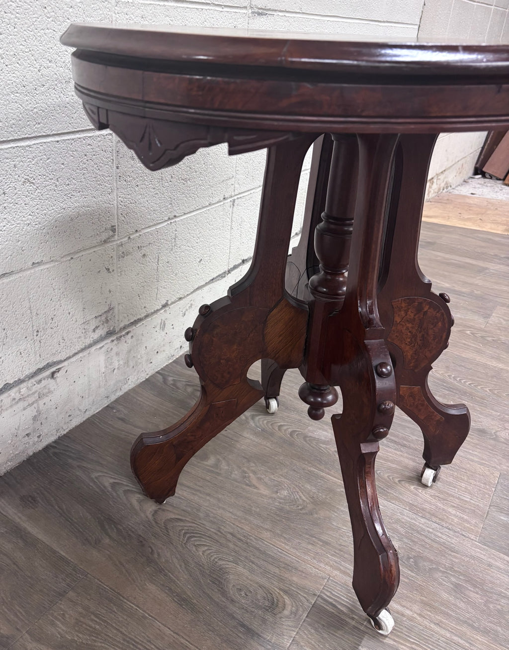 Antique Victorian Eastlake Burl Walnut Oval Center Table Parlor Table