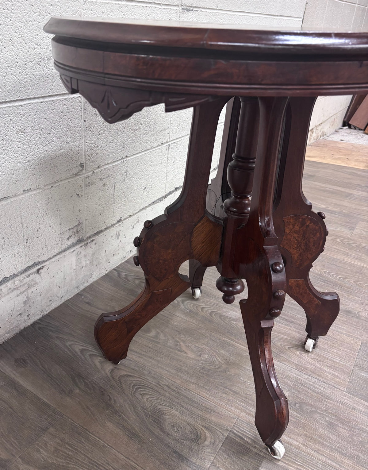 Antique Victorian Eastlake Burl Walnut Oval Center Table Parlor Table