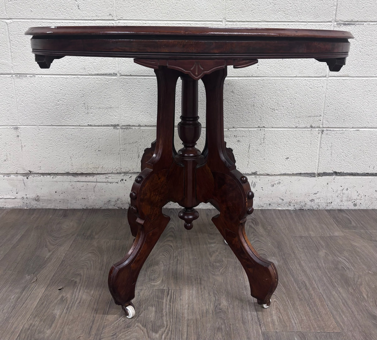 Antique Victorian Eastlake Burl Walnut Oval Center Table Parlor Table