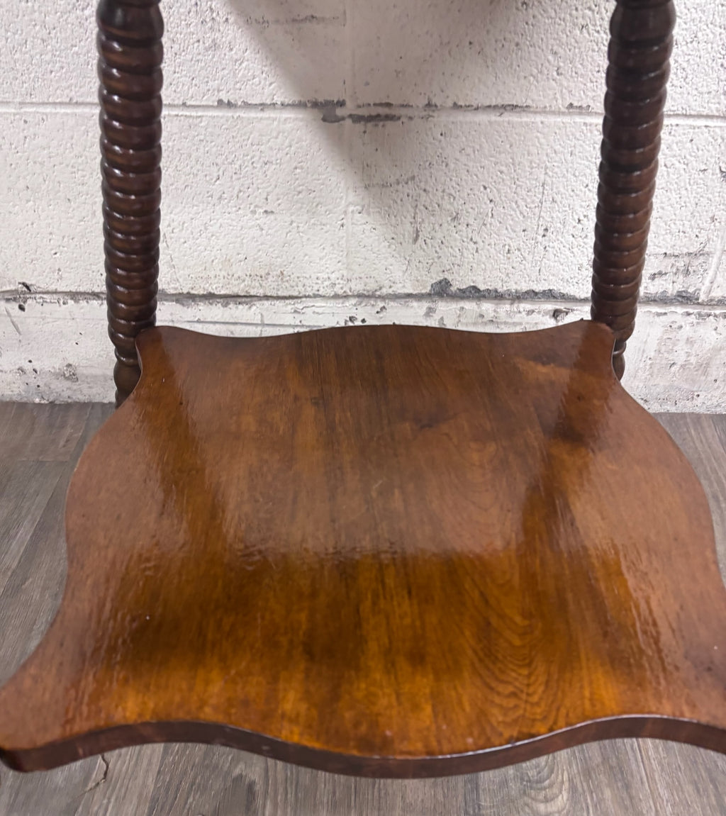 Antique Victorian Solid Mahogany Plank Top Side Table Lamp Table