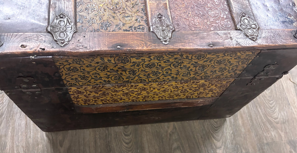 Antique 19th Century Victorian Flat Top Travel Trunk