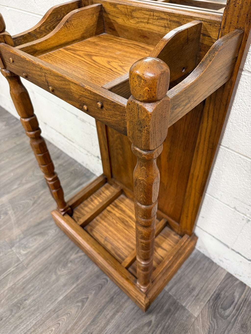 Vintage Late 20th Colonial Revival Style Traditional Style Century Oak Hall Tree