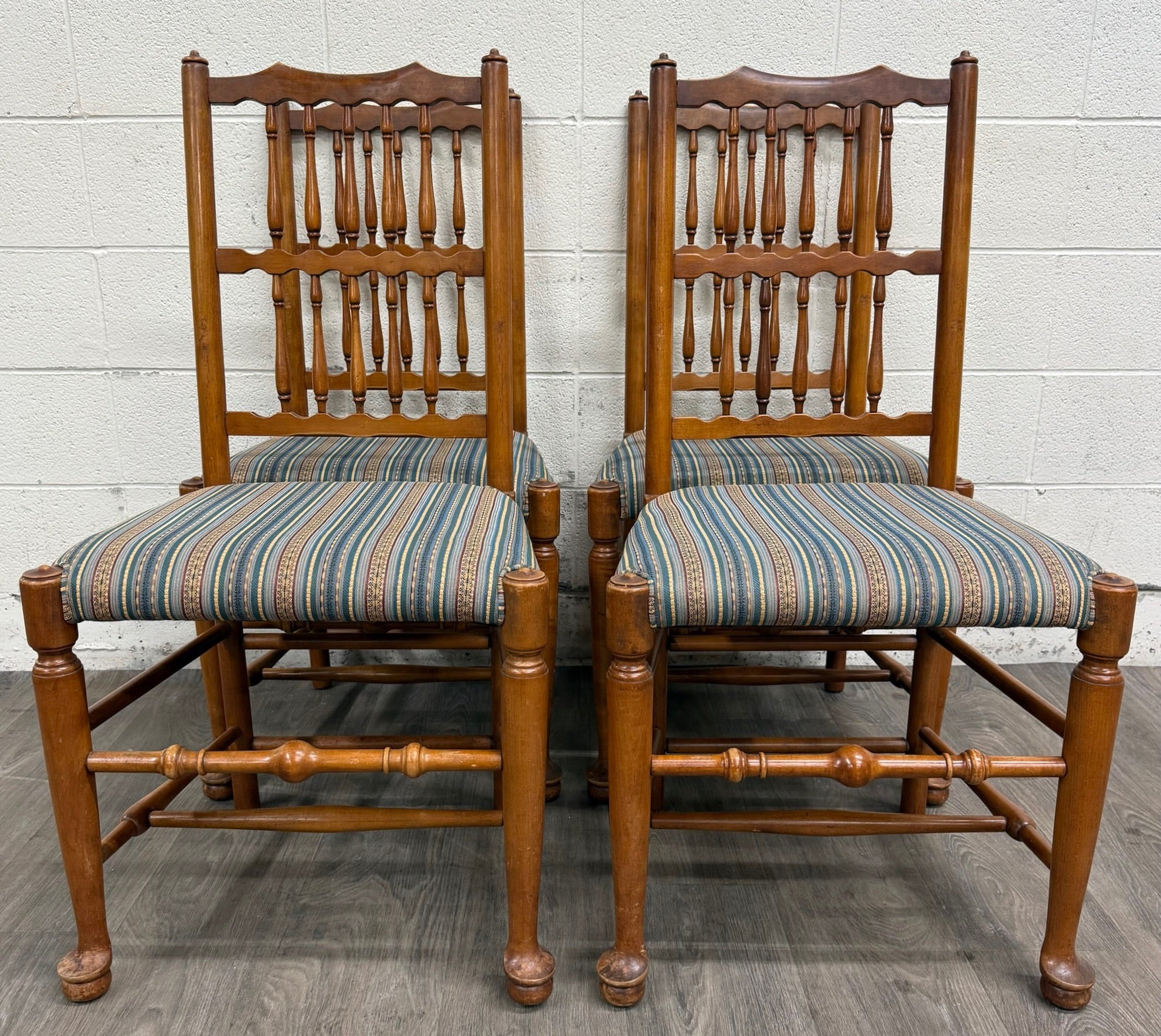Vintage Colonial Style Spindle Back Upholstered Dining Chairs - Set of 4