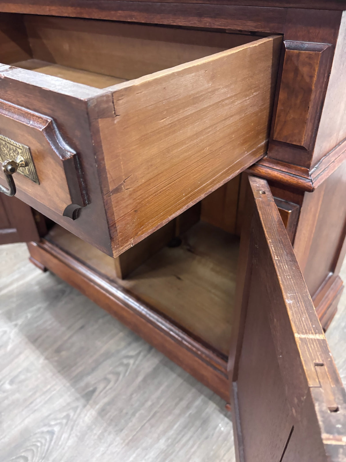 Antique Late 1800s Victorian Walnut Marble Top Washstand