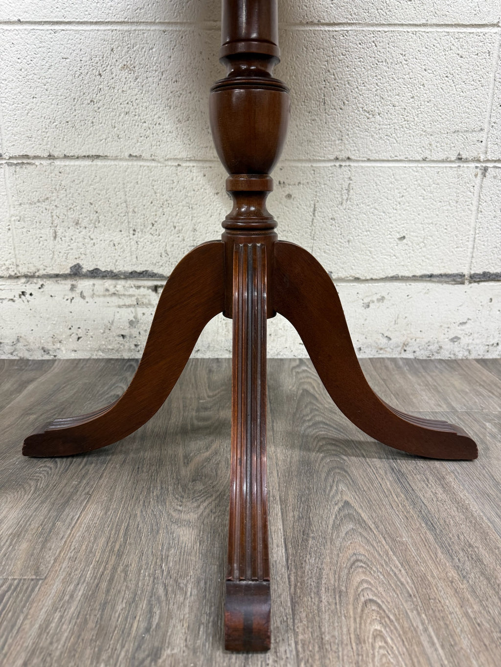 Vintage Imperial Furniture All Mahogany Drum Table End Table Lamp Table