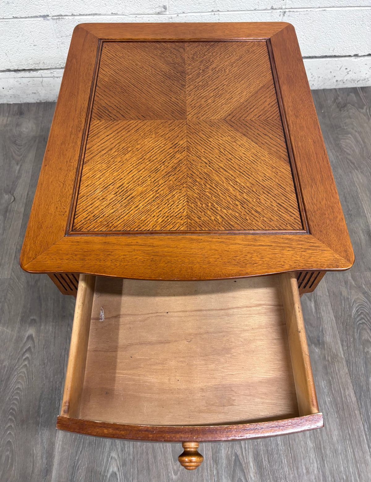 Broyhill Single Drawer Wood End Table