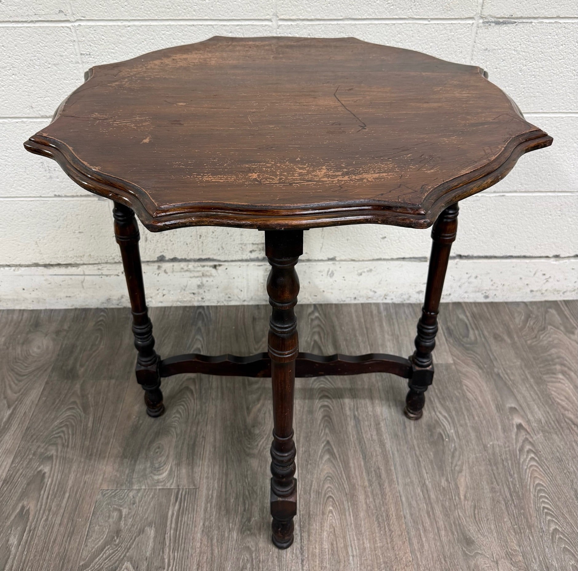 Vintage Jacobean Revival English Tudor Style Oak Side Table Lamp Table