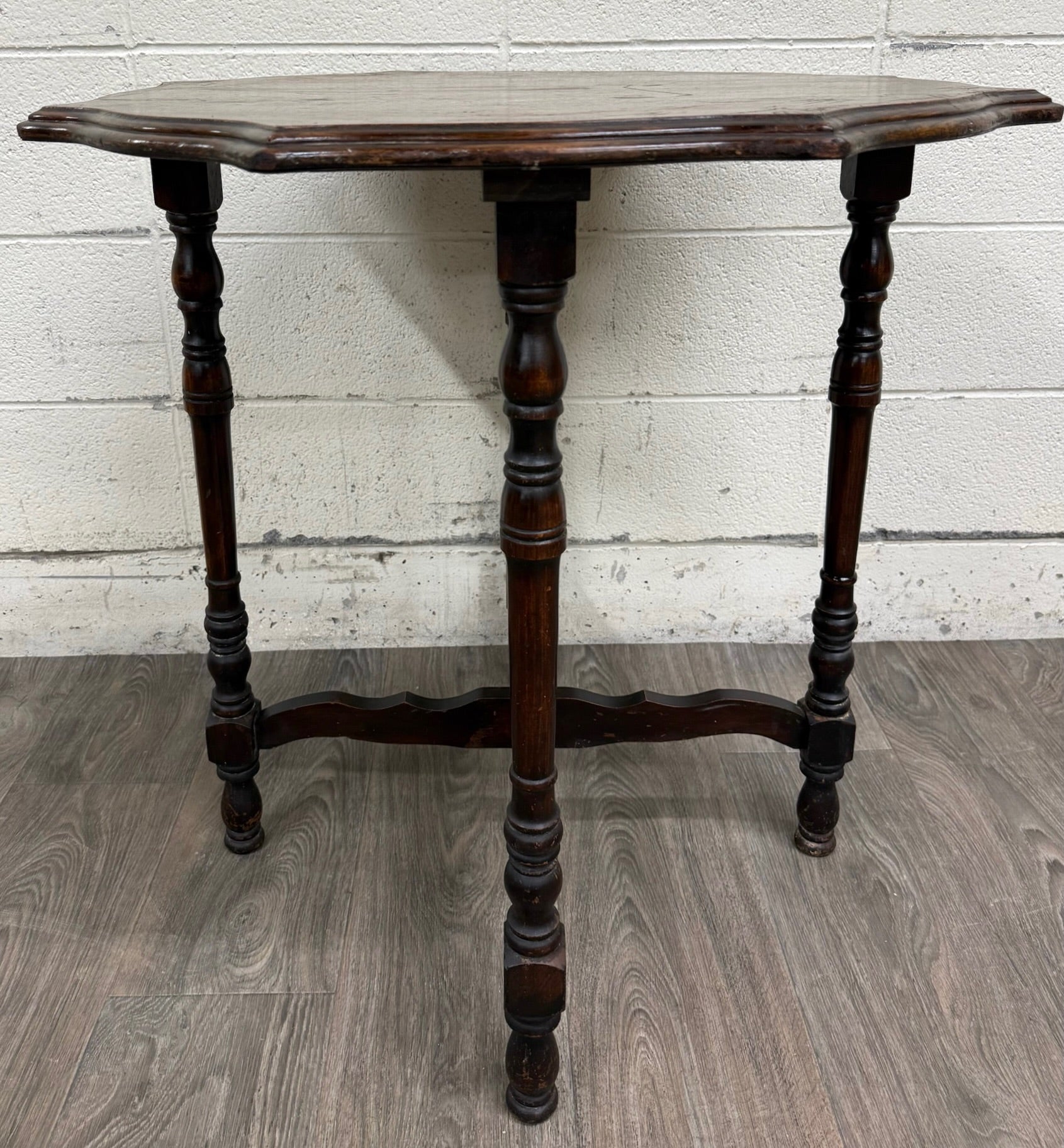 Vintage Jacobean Revival English Tudor Style Oak Side Table Lamp Table