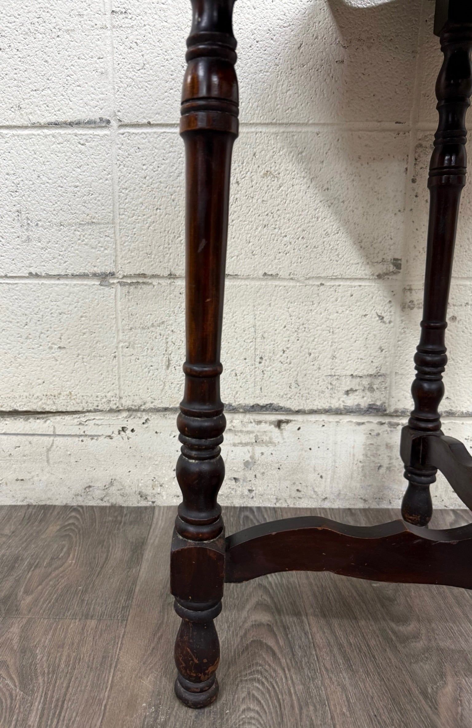 Vintage Jacobean Revival English Tudor Style Oak Side Table Lamp Table