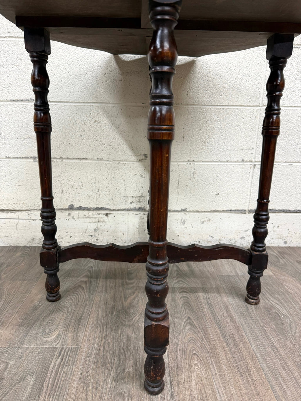 Vintage Jacobean Revival English Tudor Style Oak Side Table Lamp Table