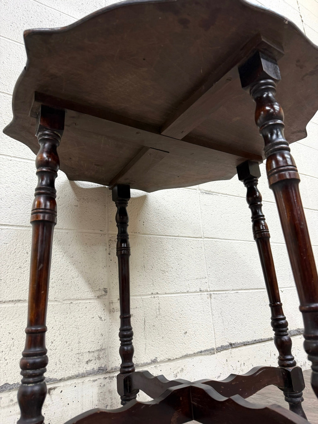 Vintage Jacobean Revival English Tudor Style Oak Side Table Lamp Table