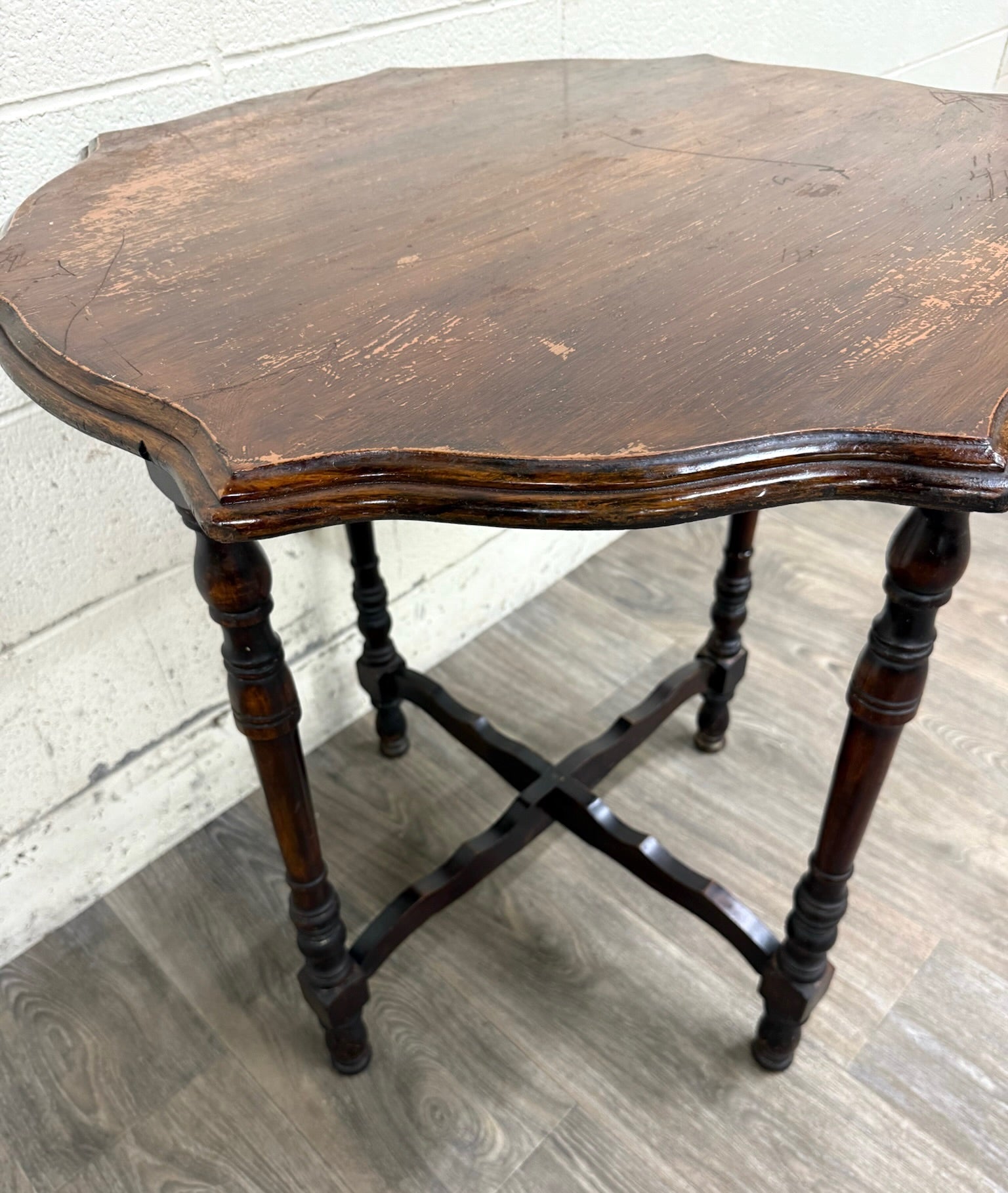 Vintage Jacobean Revival English Tudor Style Oak Side Table Lamp Table