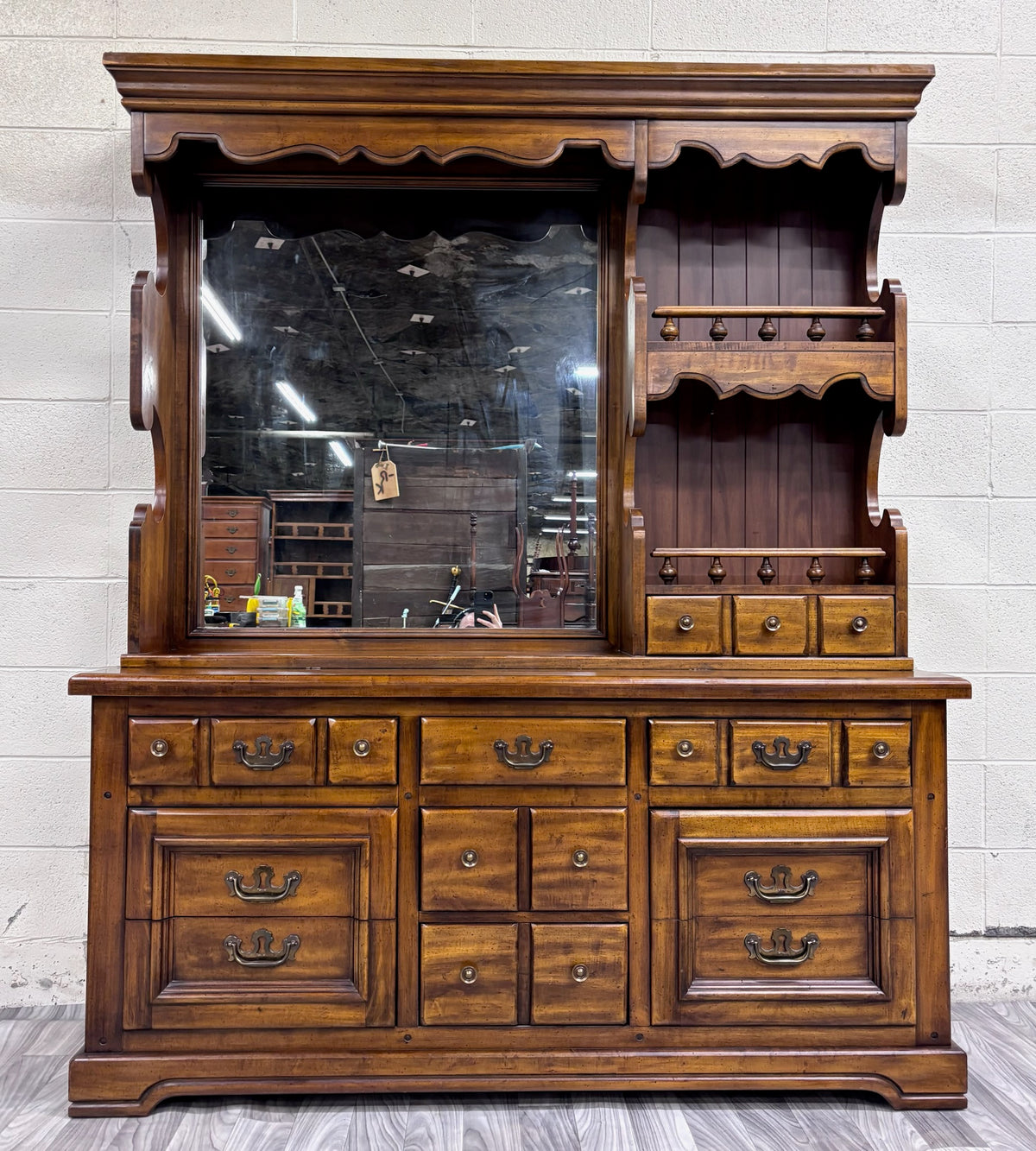 Vintage c. 1970s Huntley Furniture Thomasville Dresser w/ Mirrored Display Hutch