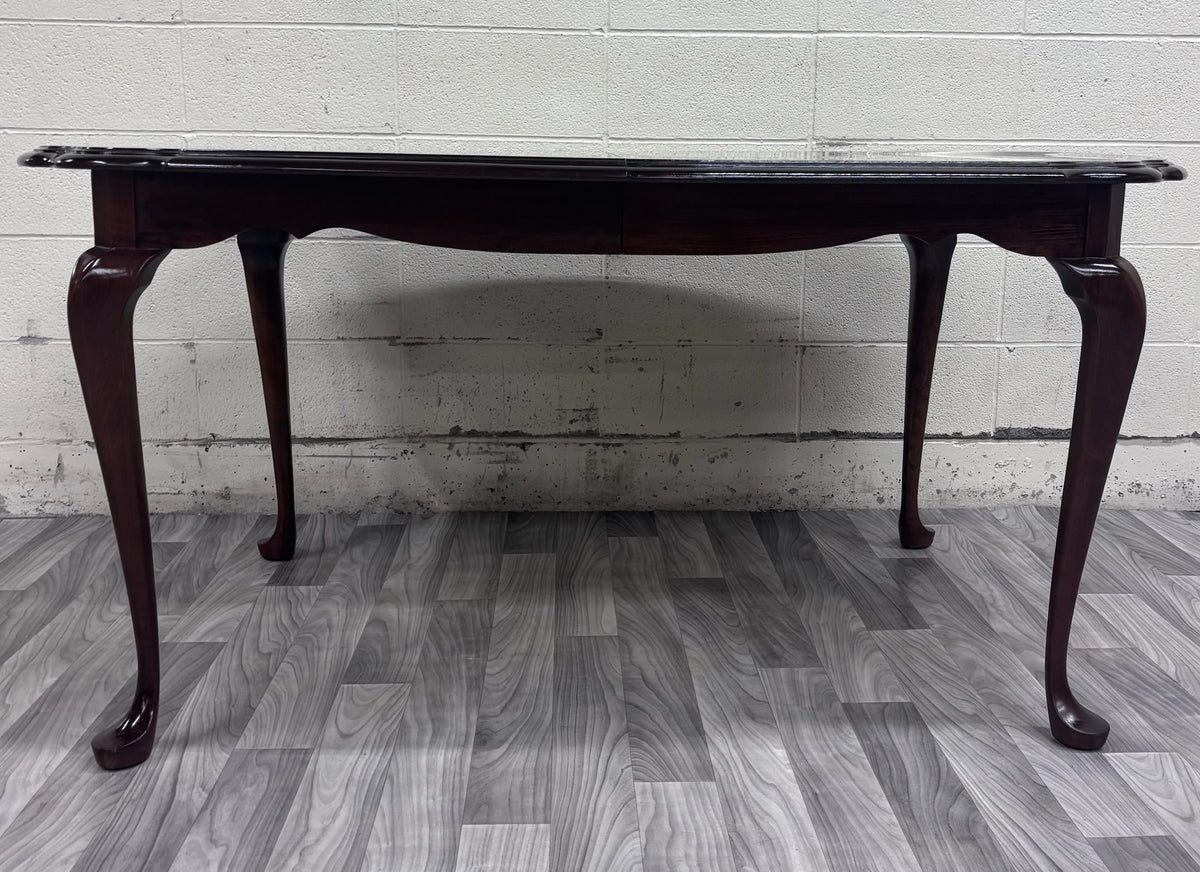 Vintage Pennsylvania House Queen Anne Style Cherry Wood Extension Dining Table
