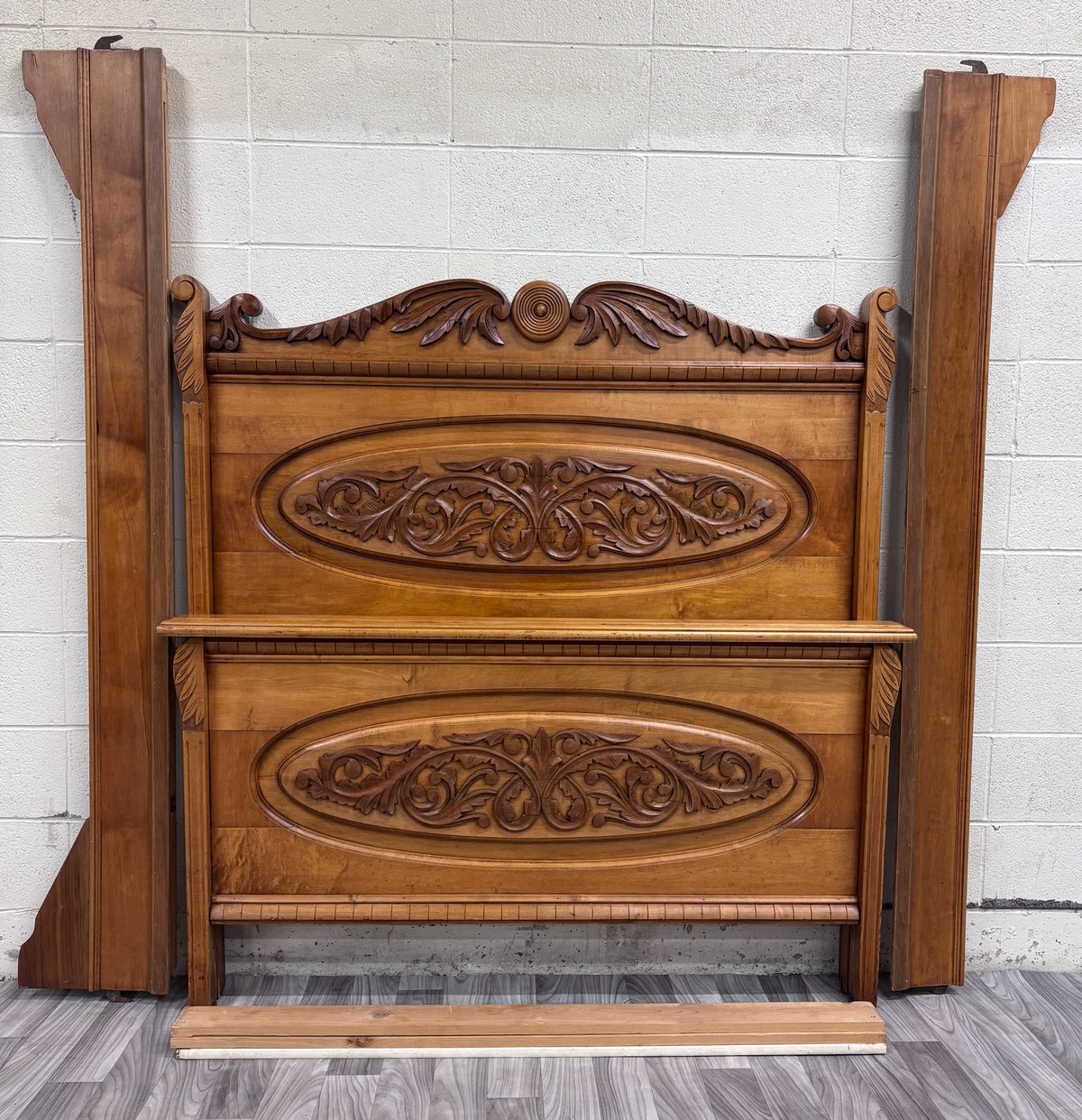 Antique Full Size Victorian Eastlake Carved Floral Acanthus Scrollwork Bed