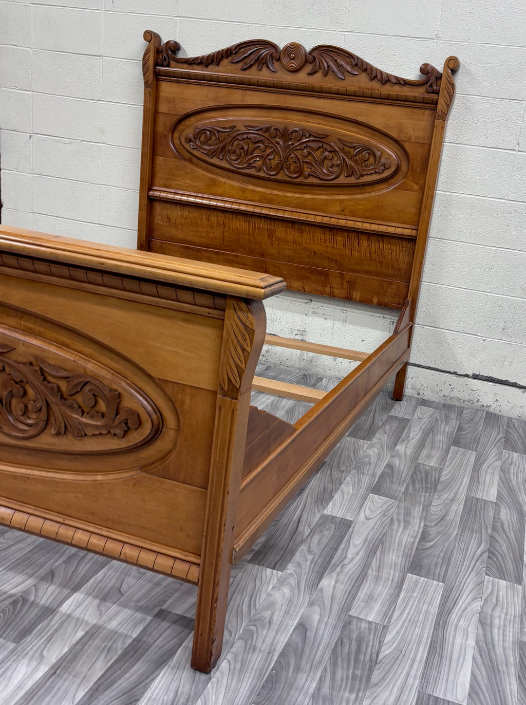Antique Full Size Victorian Eastlake Carved Floral Acanthus Scrollwork Bed