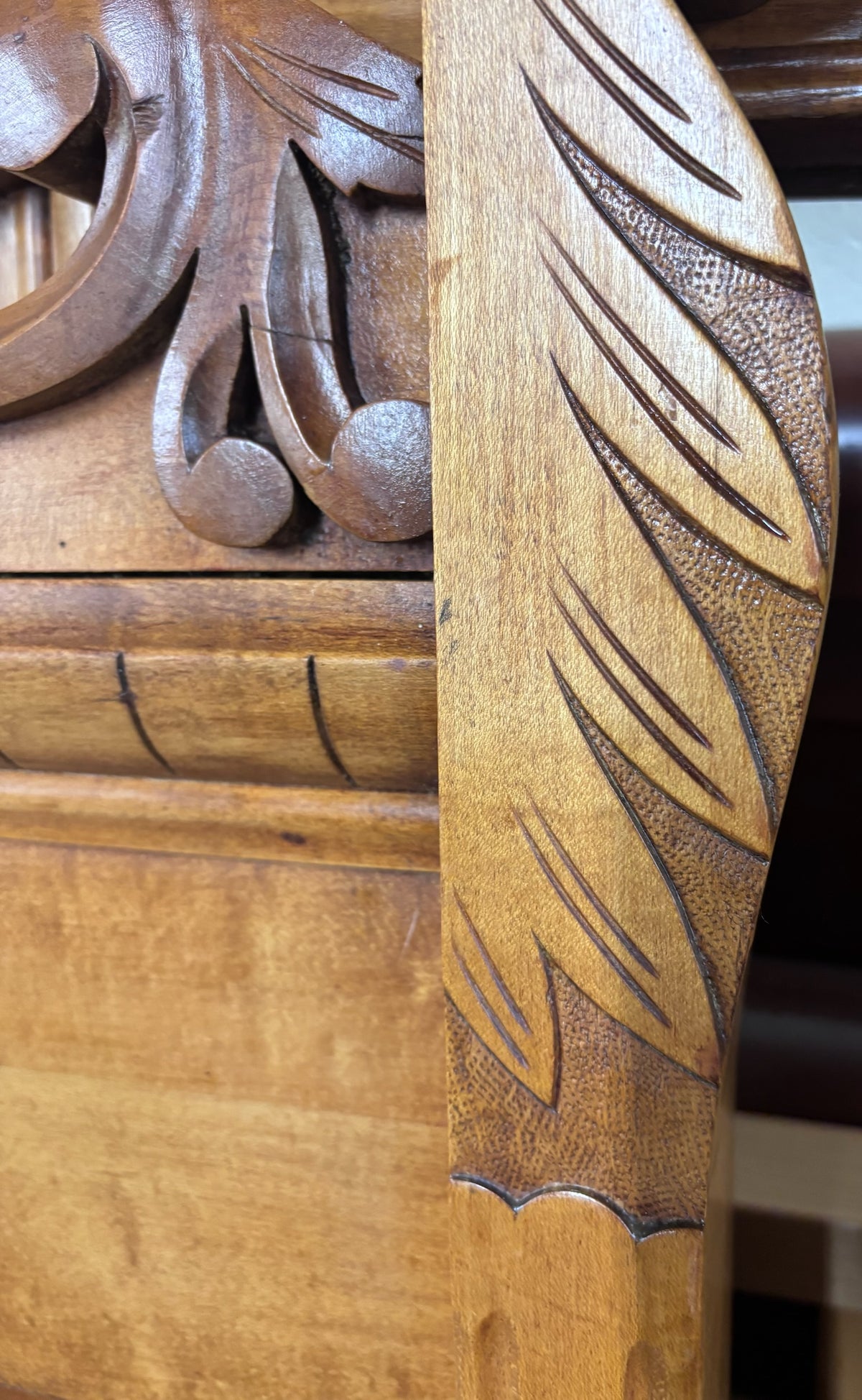 Antique Full Size Victorian Eastlake Carved Floral Acanthus Scrollwork Bed