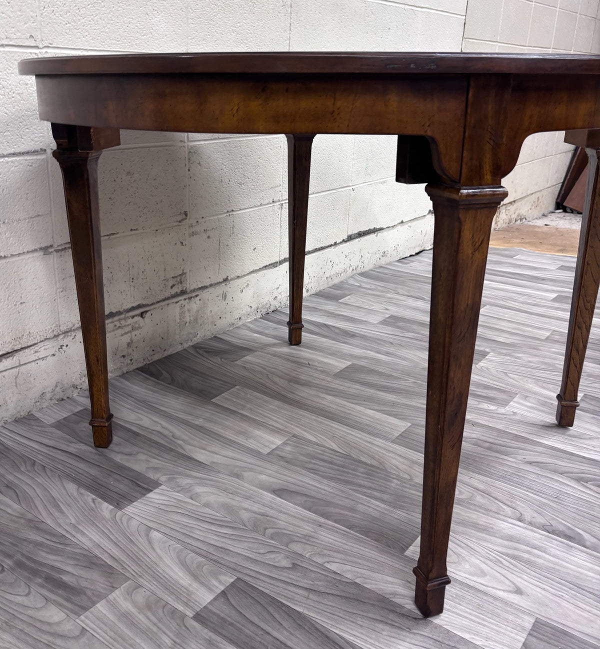 Vintage Drexel Passage Mahogany Sunburst Veneer Round Extension Dining Table