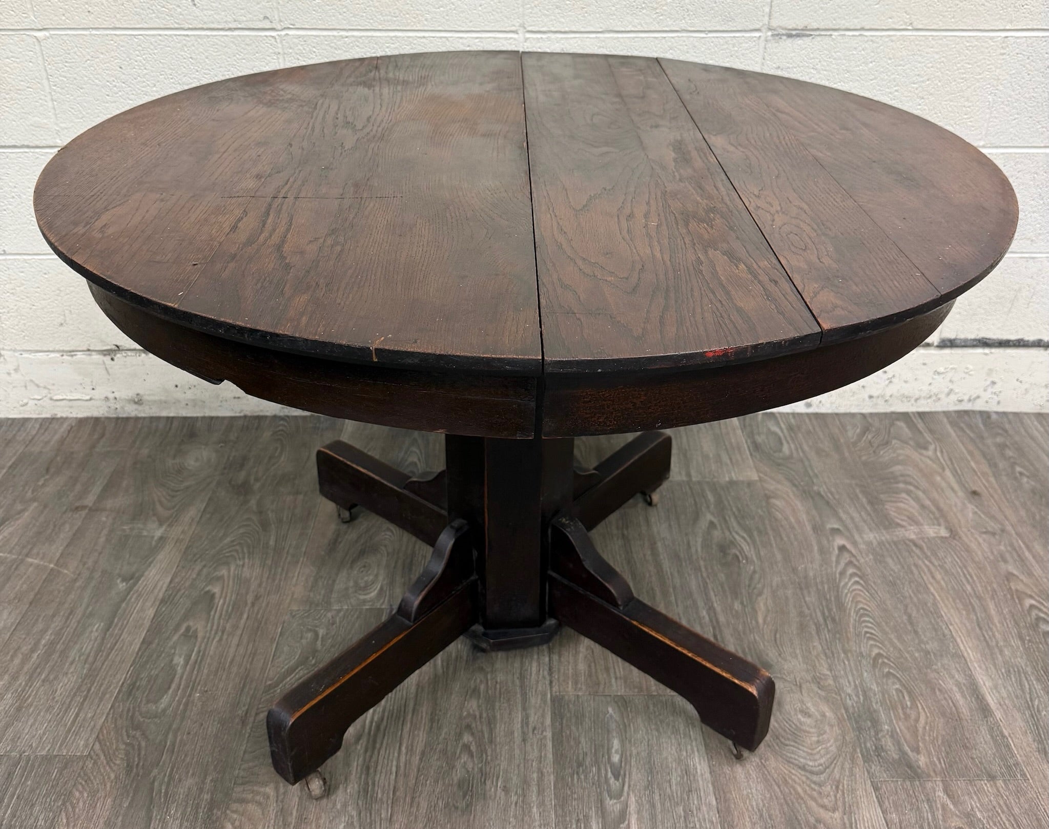 Antique Arts & Crafts Mission Quarter Sawn Oak Pedestal Dining Table