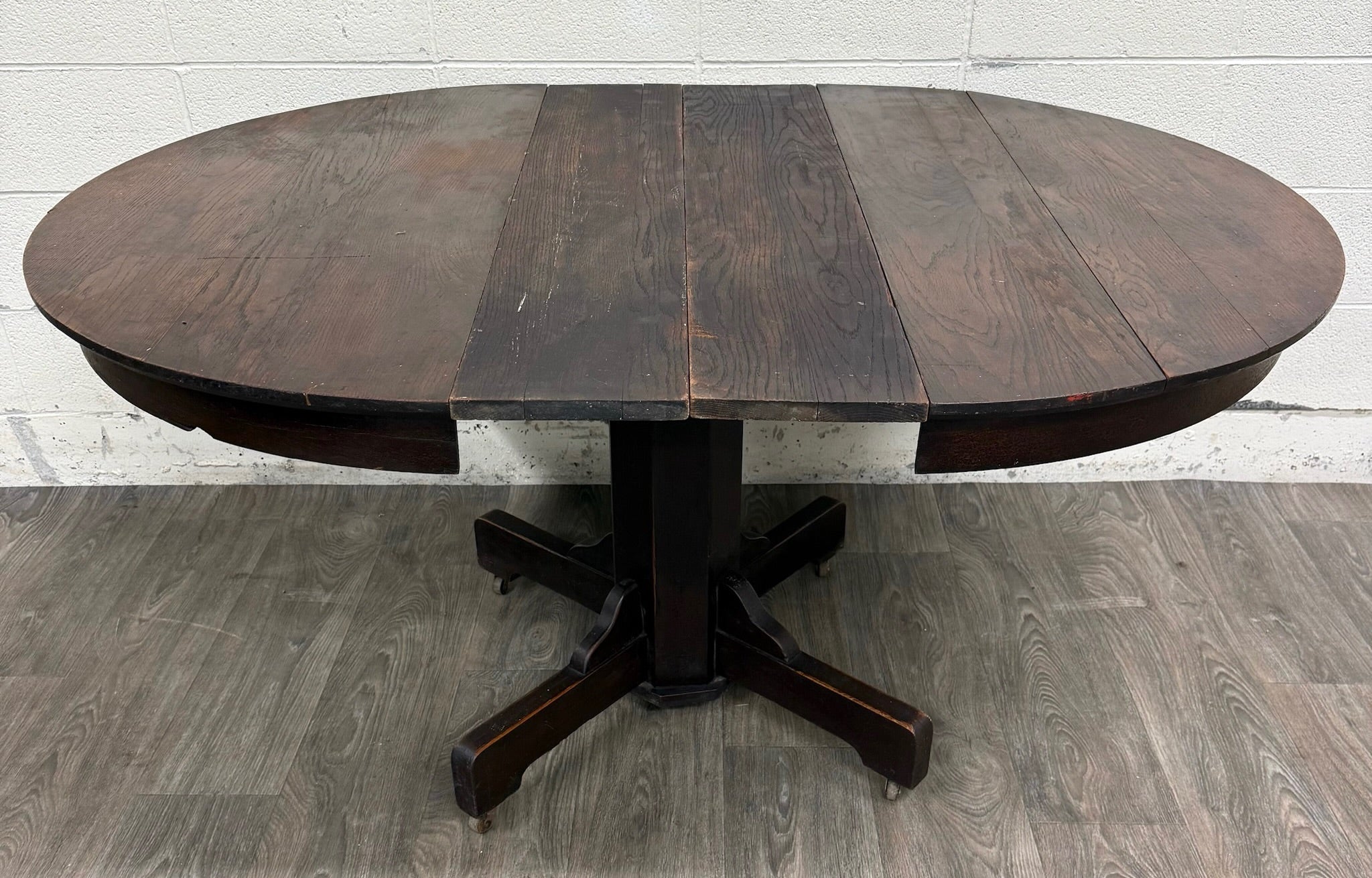 Antique Arts & Crafts Mission Quarter Sawn Oak Pedestal Dining Table