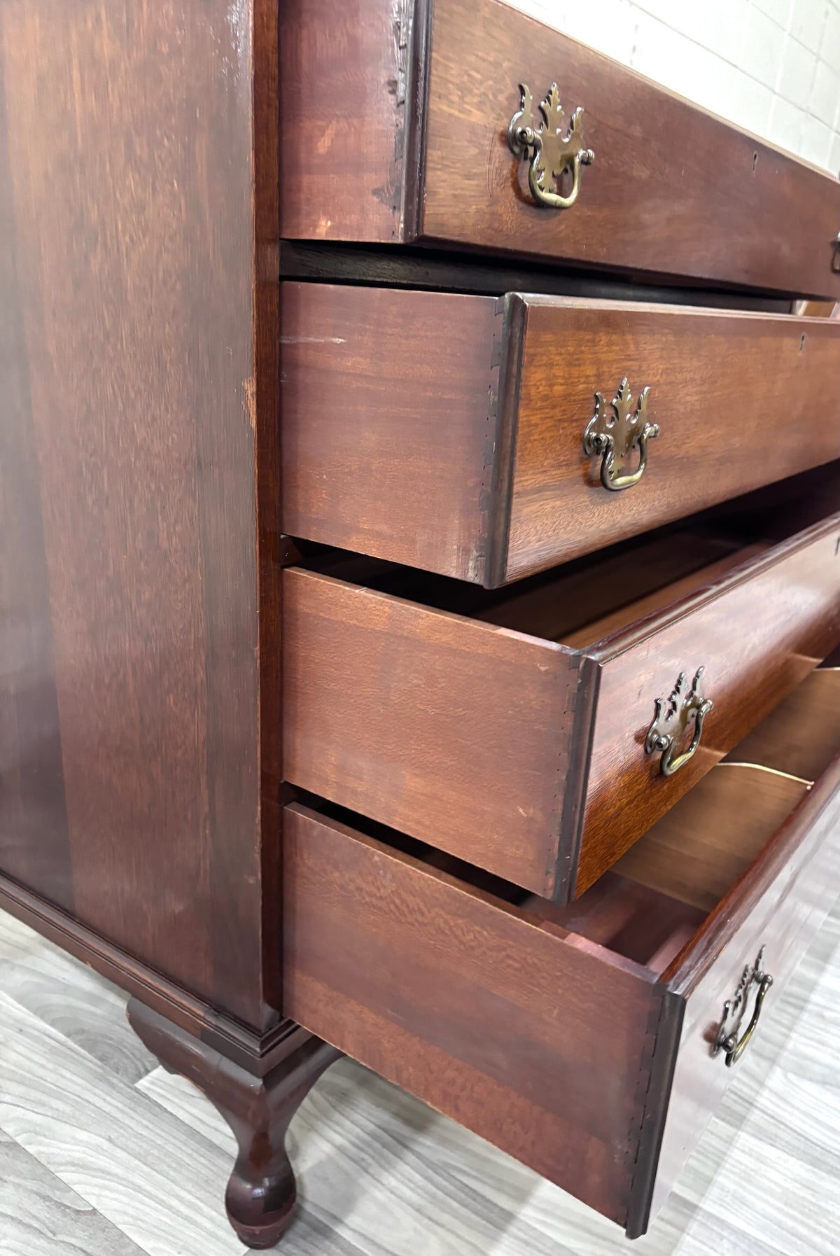 Antique Chippendale Style Mahogany Four Drawer Chest of Drawers Bachelor’s Chest