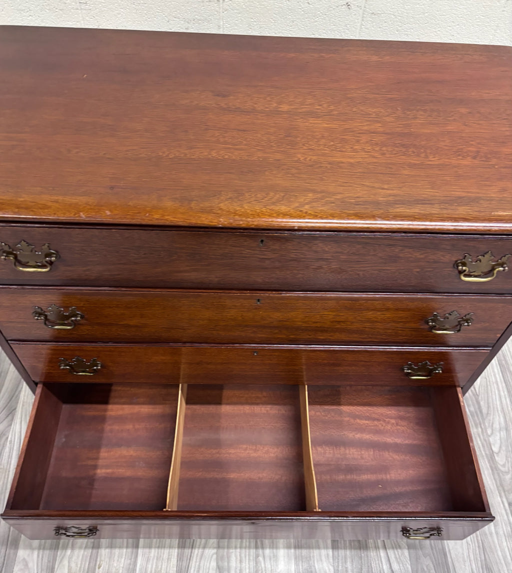 Antique Chippendale Style Mahogany Four Drawer Chest of Drawers Bachelor’s Chest