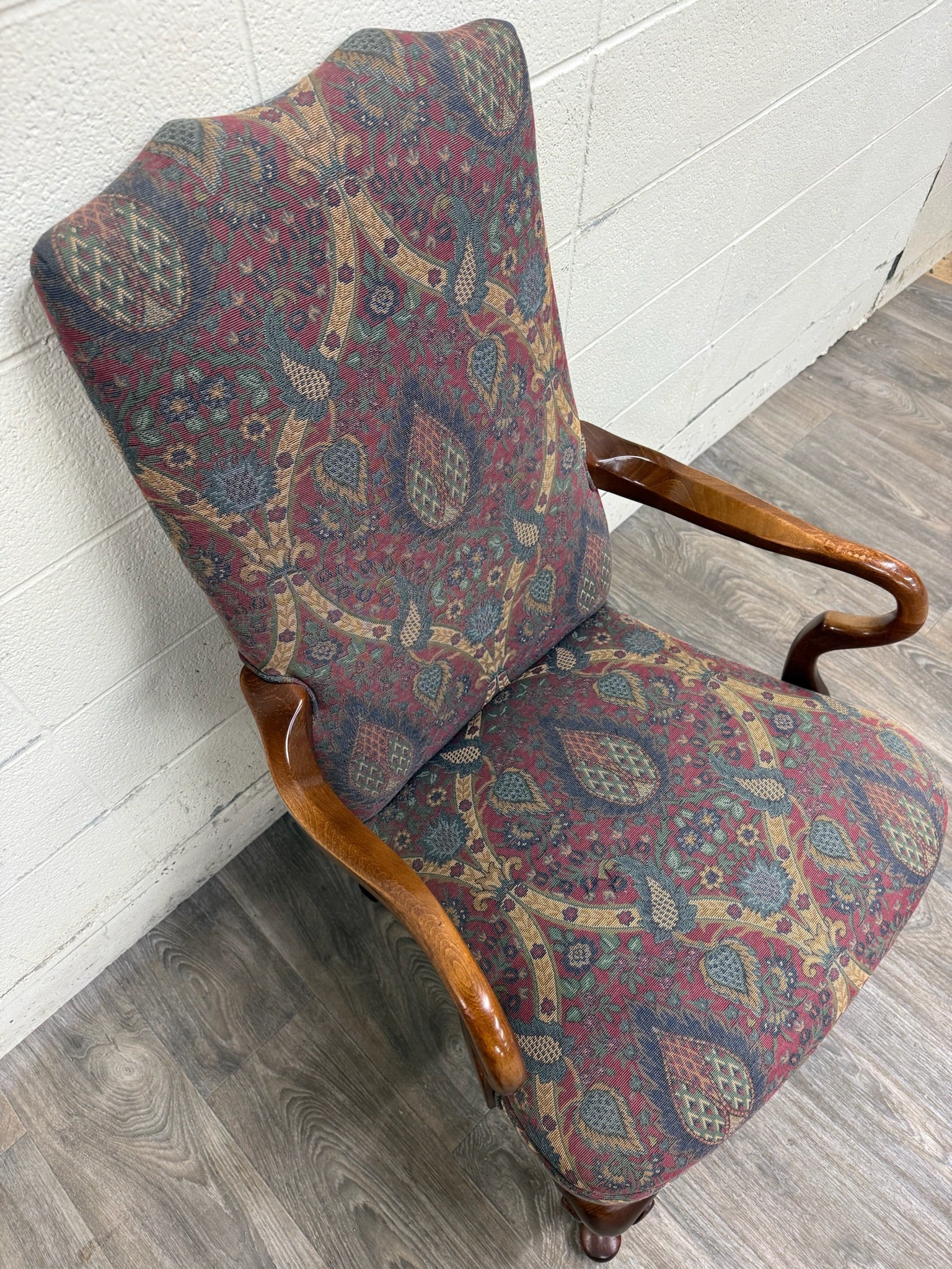 Vintage Queen Anne Style Gooseneck Arm Mahogany Library Chair