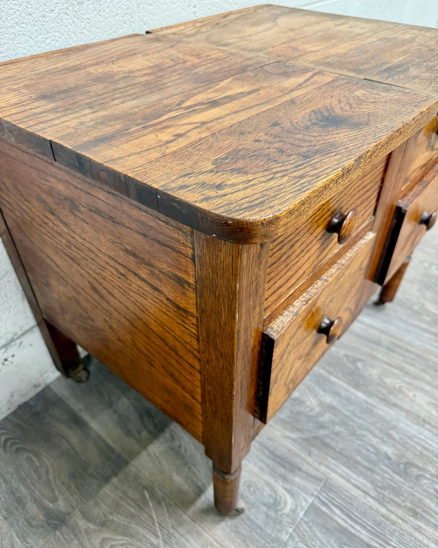 Antique Arts & Crafts Four Drawer Quarter Sawn White Oak Chest