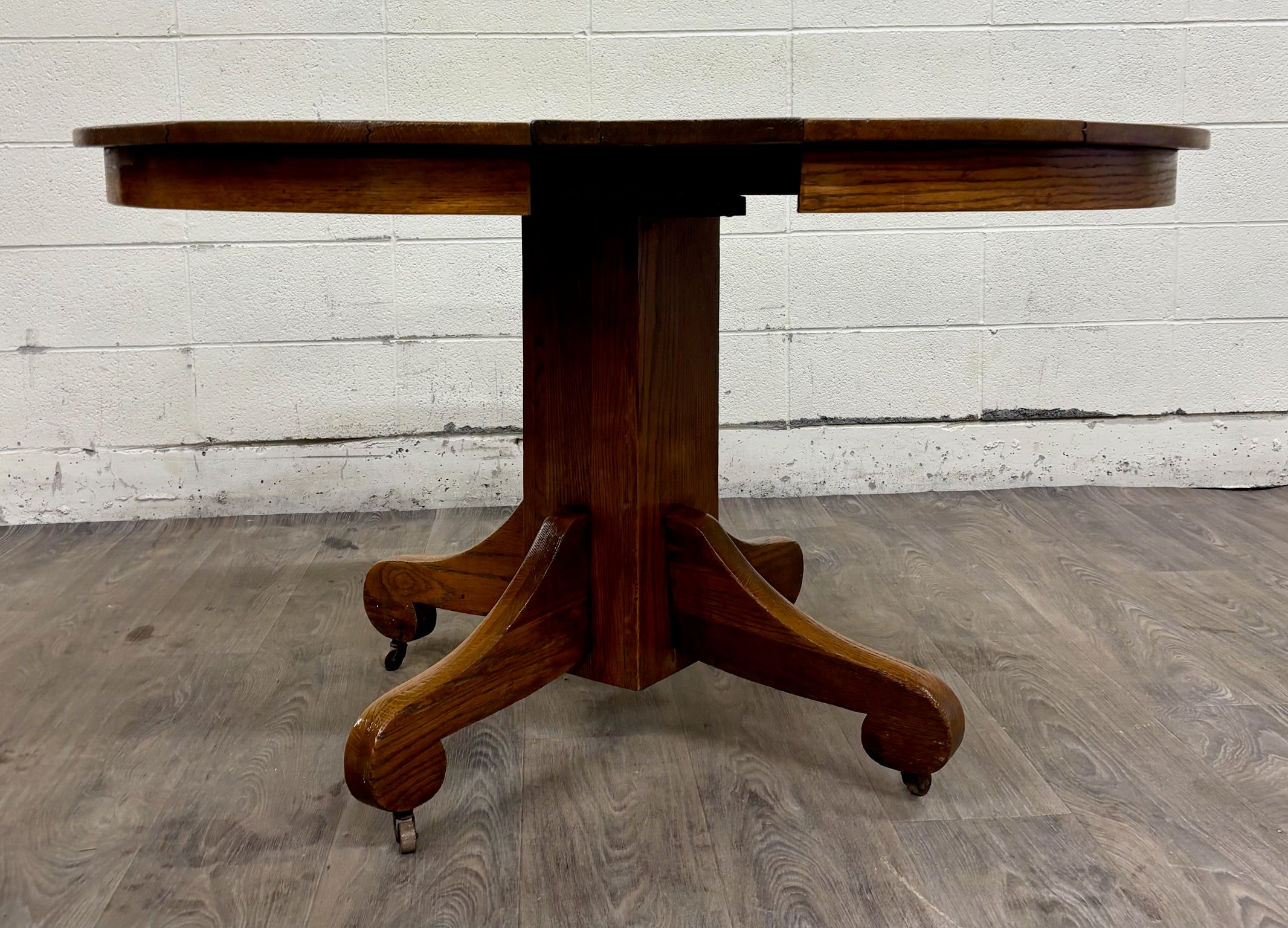 Antique American Empire Style Scroll Foot Pedestal Dining Table Breakfast Table