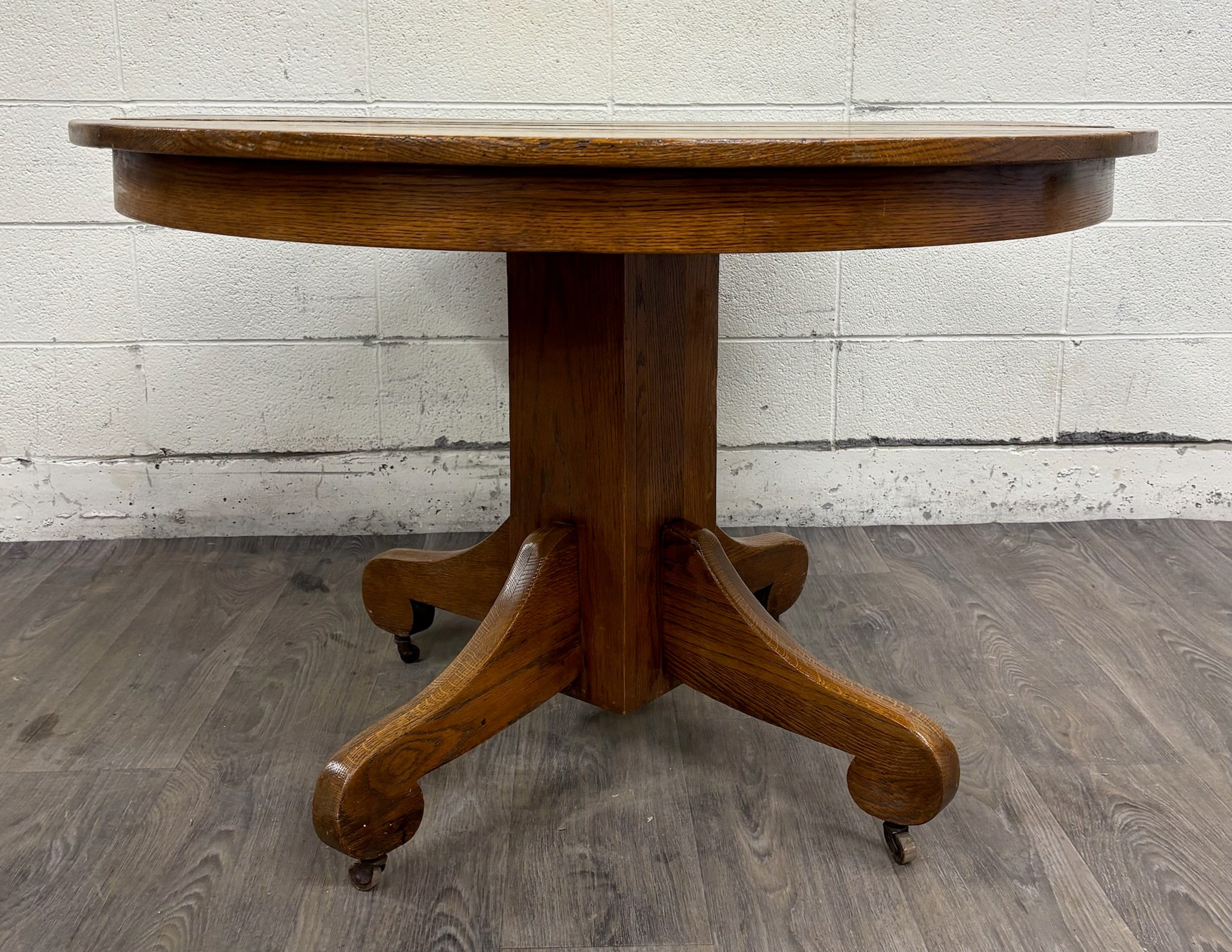 Antique American Empire Style Scroll Foot Pedestal Dining Table Breakfast Table