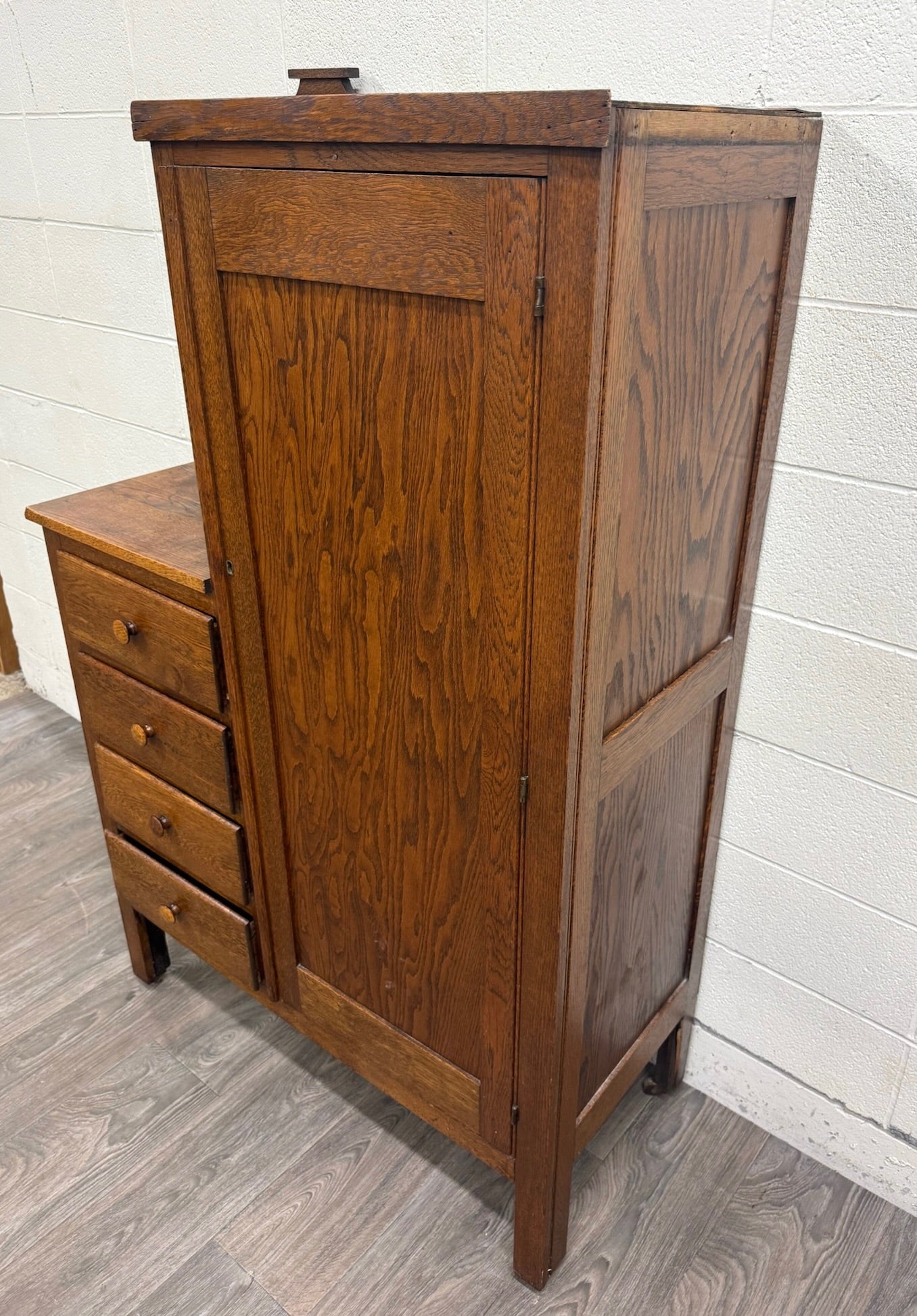 Antique Arts & Crafts Mission Quarter Sawn White Oak Gentleman’s Chiffonier