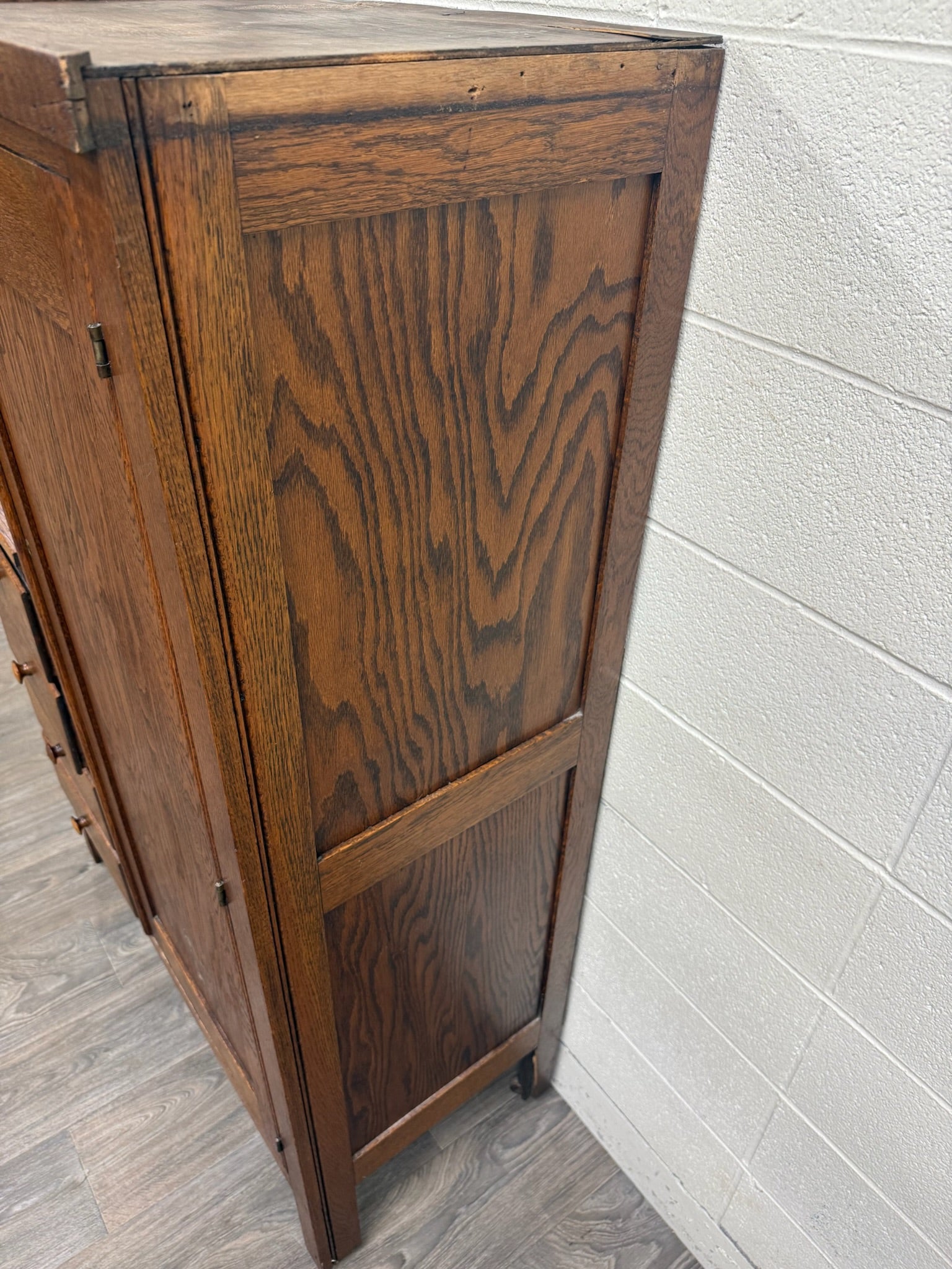 Antique Arts & Crafts Mission Quarter Sawn White Oak Gentleman’s Chiffonier
