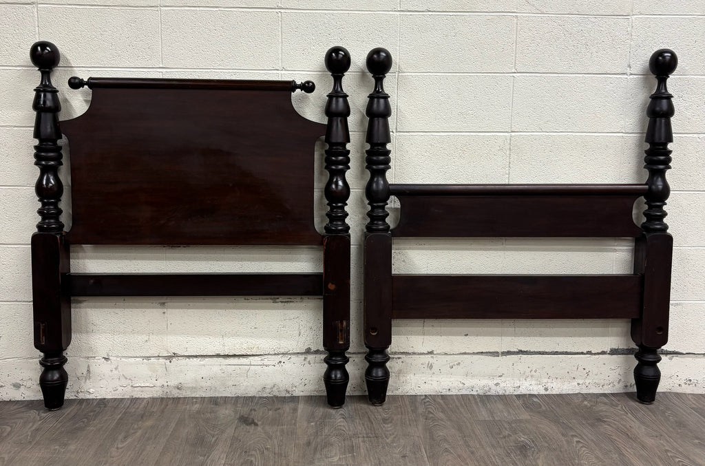 Antique Twin Size Traditional Solid Mahogany Poster Cannonball Bed
