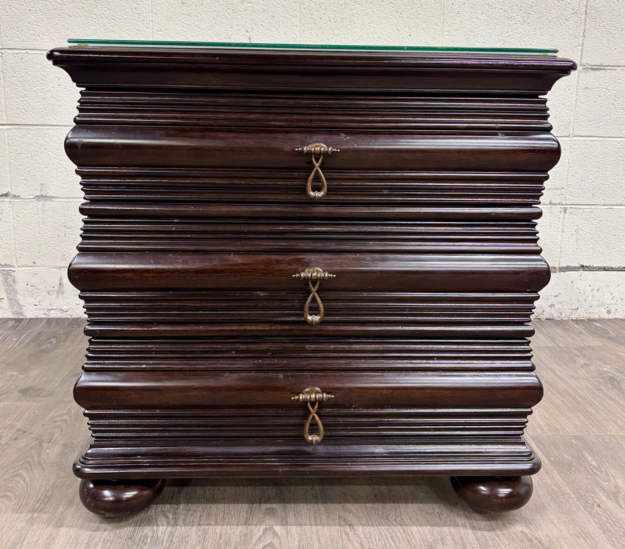 Vintage Tommy Bahama Royal Kaha Black Sands Mahogany Lamp Table Chest Nightstand