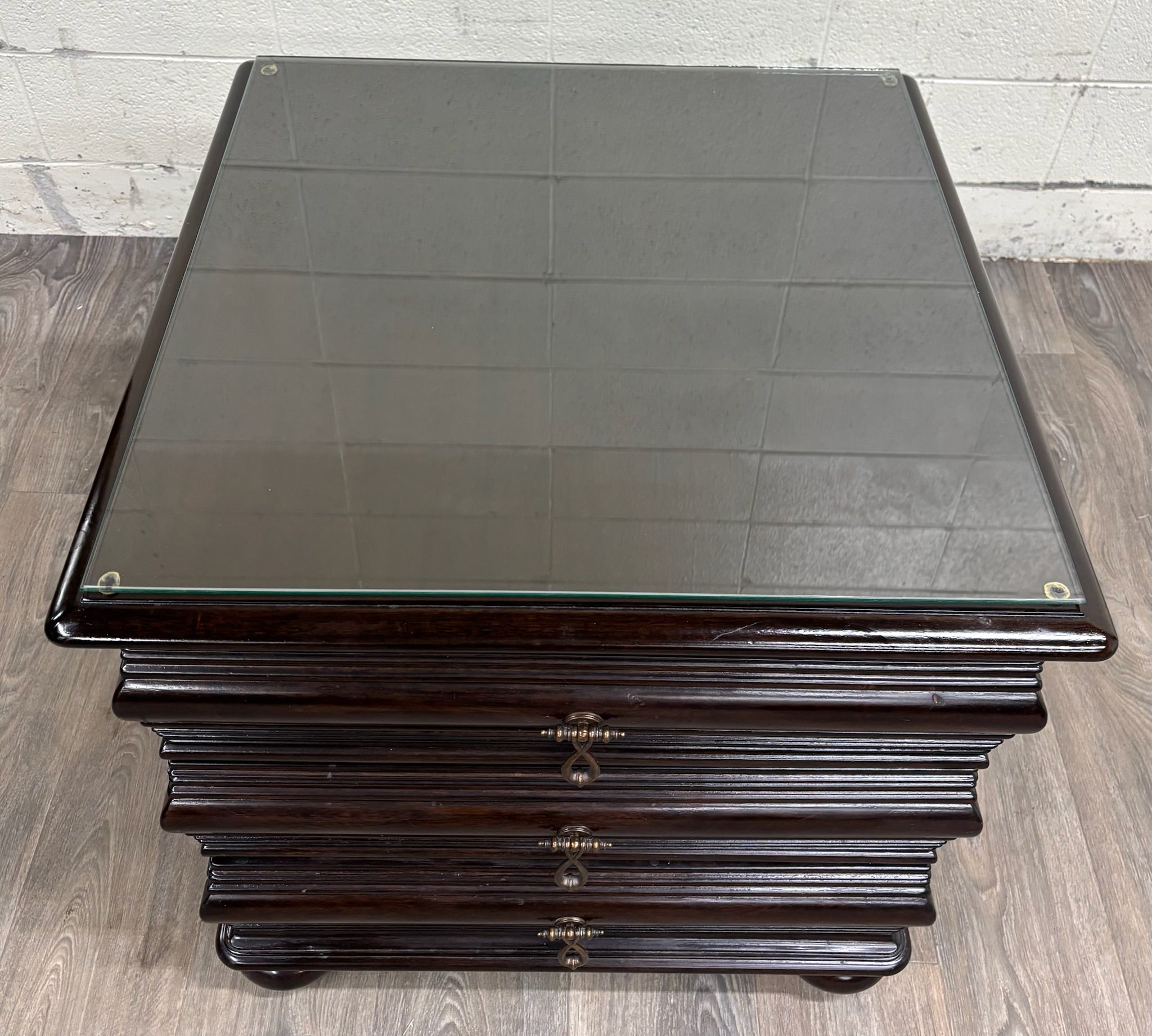 Vintage Tommy Bahama Royal Kaha Black Sands Mahogany Lamp Table Chest Nightstand