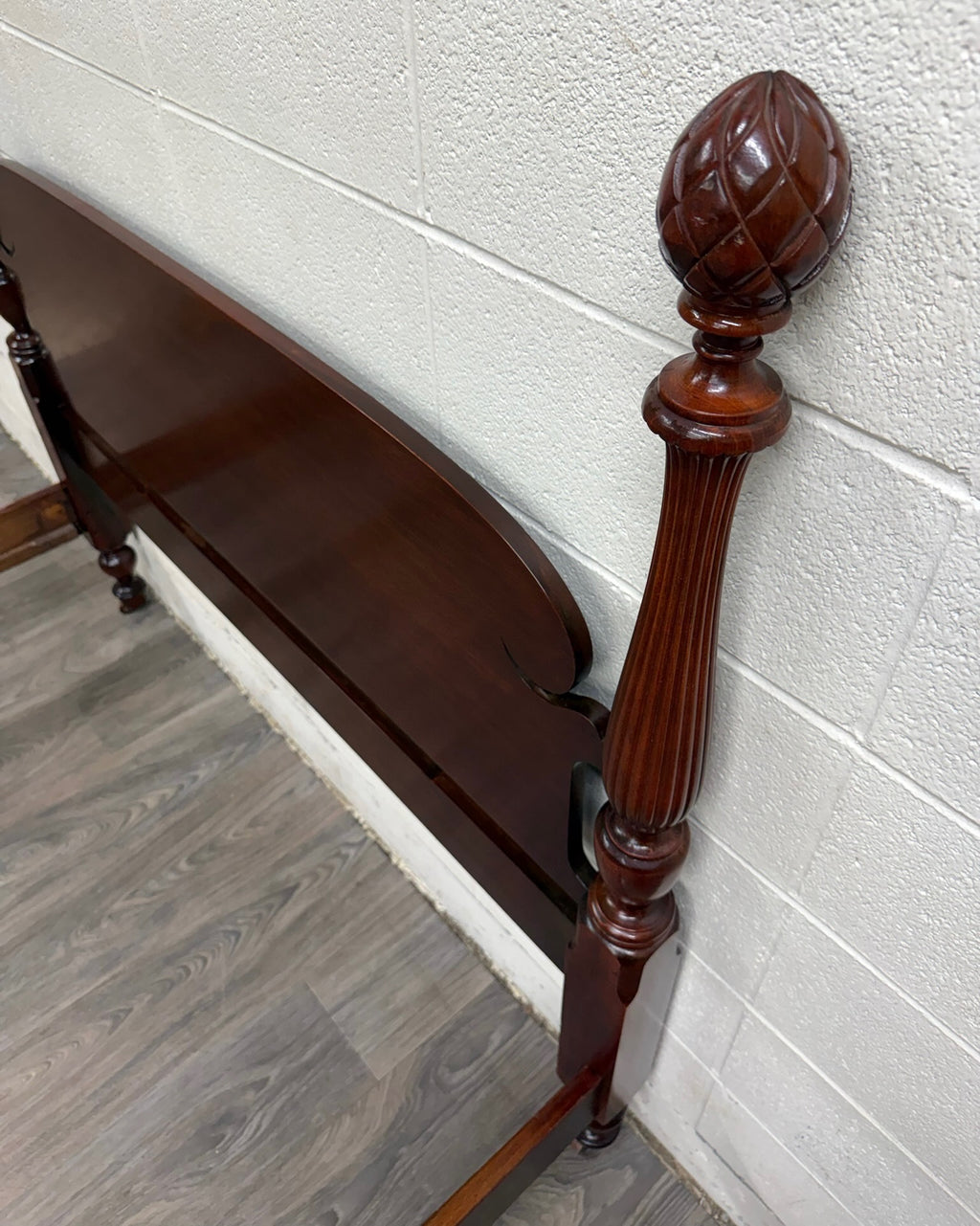 Vintage Full Size Duncan Phyfe Style Mahogany Bed