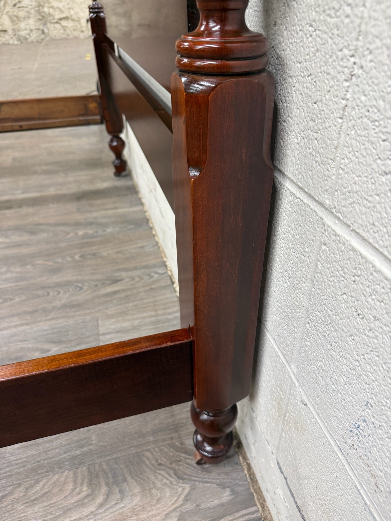 Vintage Full Size Duncan Phyfe Style Mahogany Bed