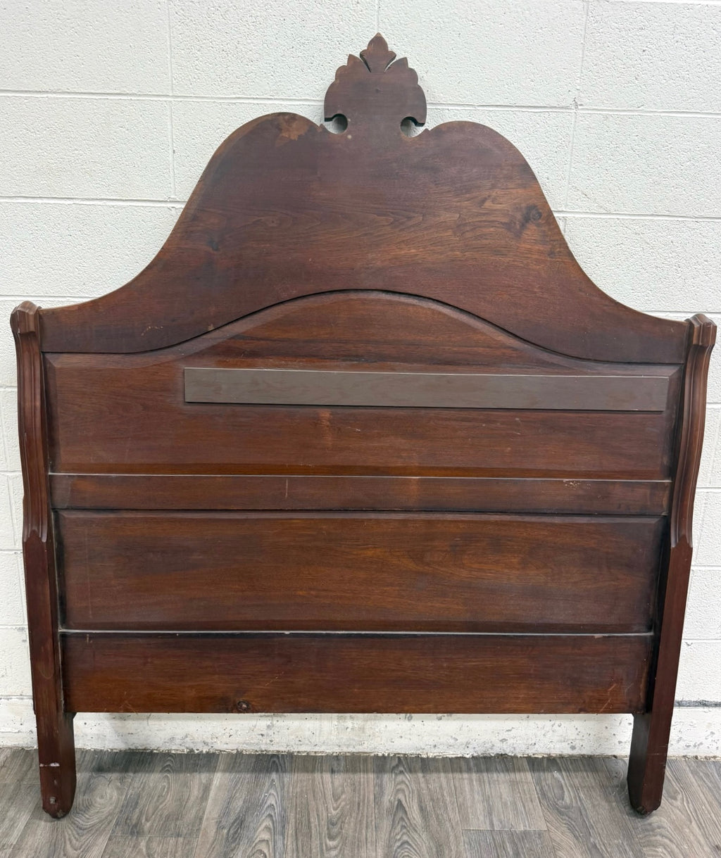 Antique Full Size Late Victorian Carved Walnut Bed