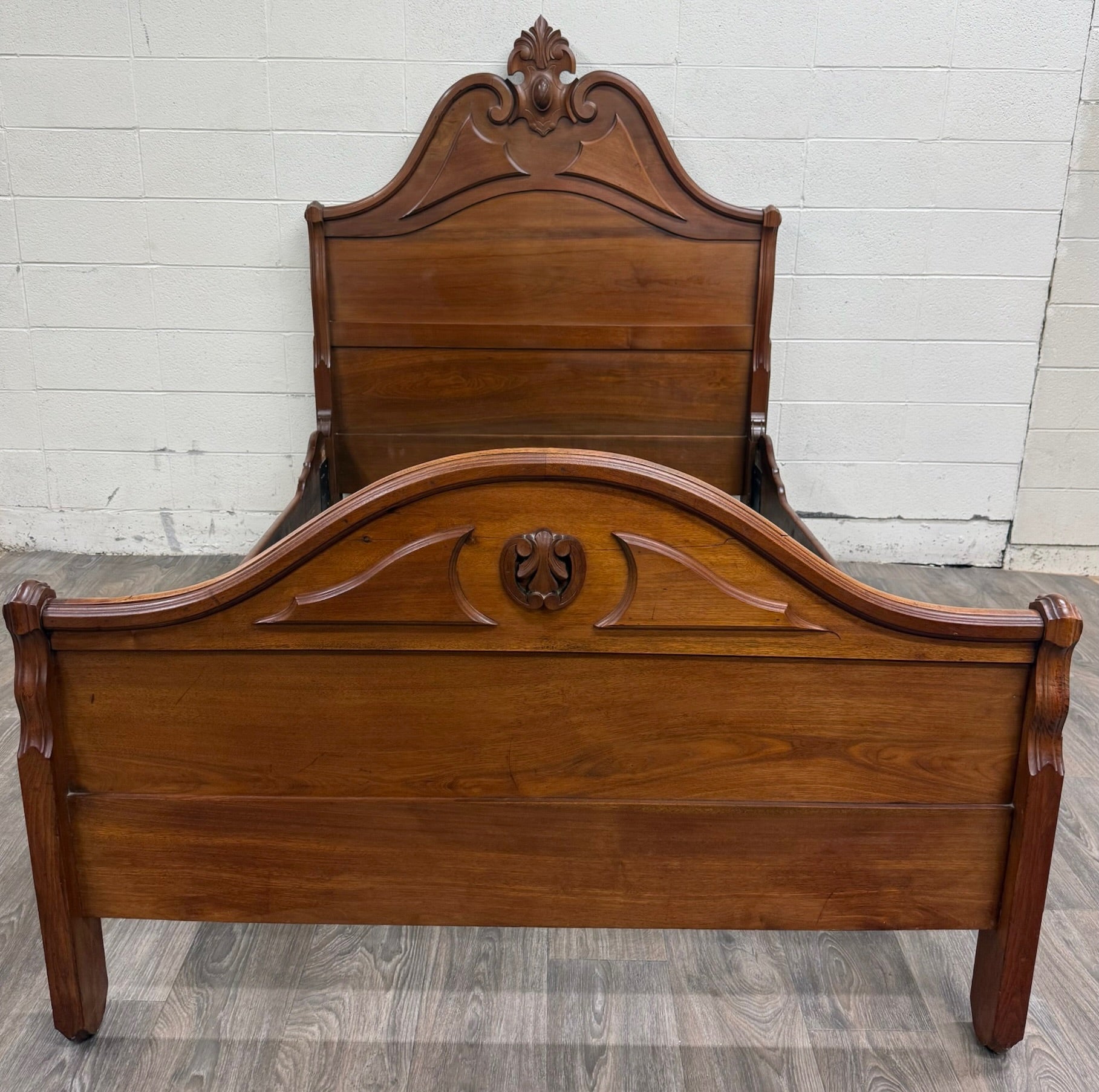 Antique Full Size Late Victorian Carved Walnut Bed
