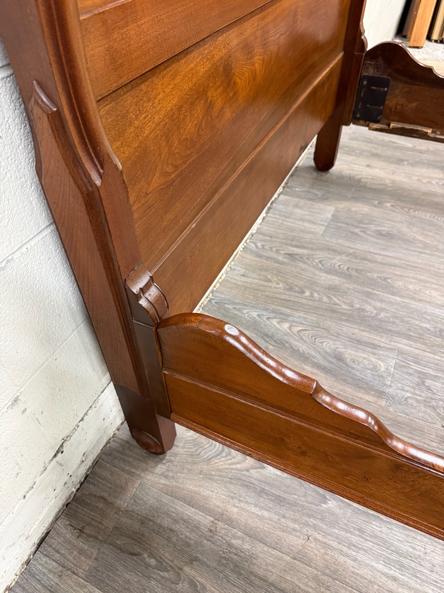 Antique Full Size Late Victorian Carved Walnut Bed