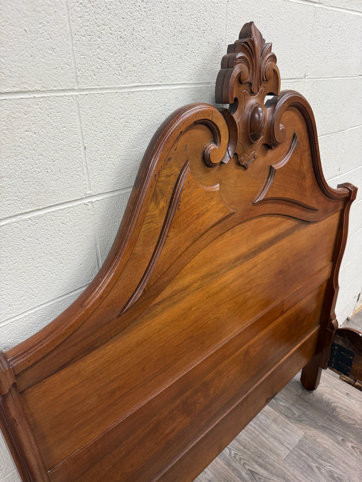 Antique Full Size Late Victorian Carved Walnut Bed