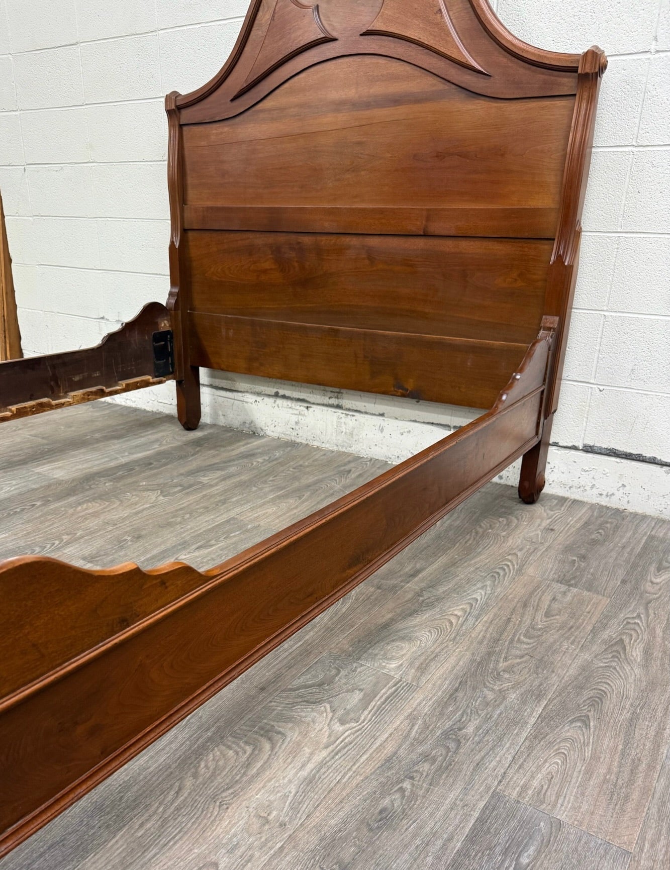 Antique Full Size Late Victorian Carved Walnut Bed