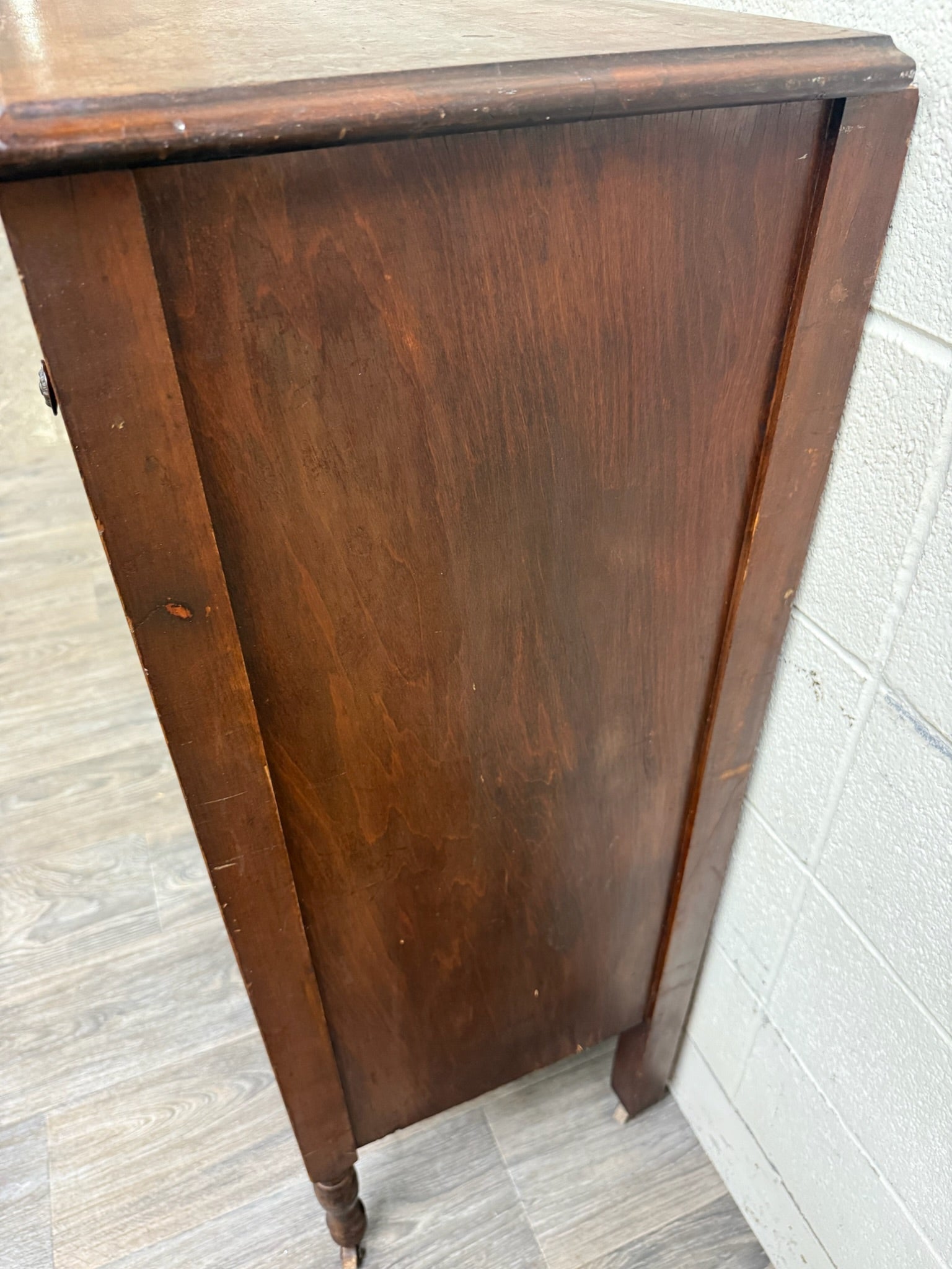 Antique Late Victorian Walnut Chest of Drawers