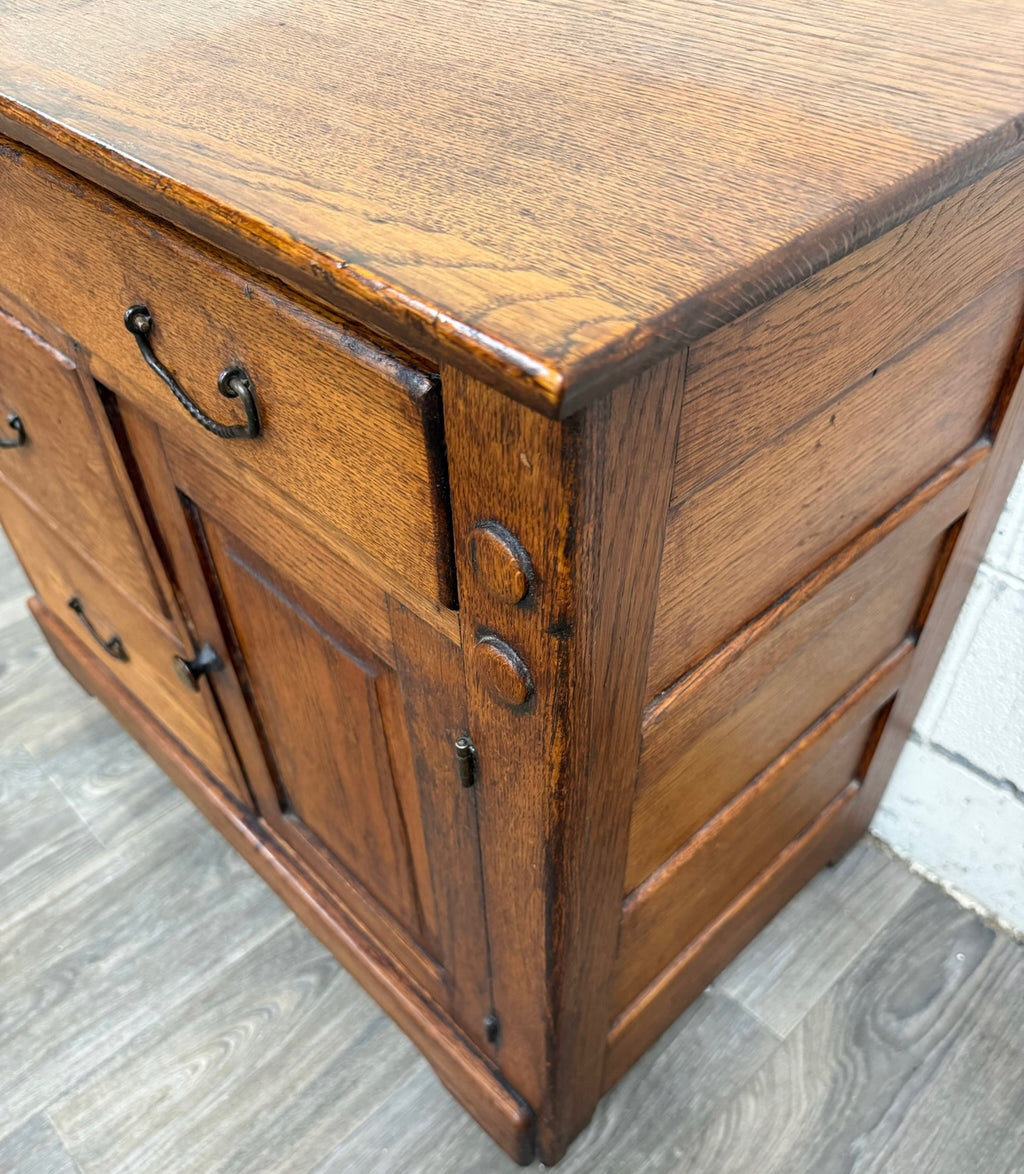 Antique Arts & Crafts Oak Washstand with Castors