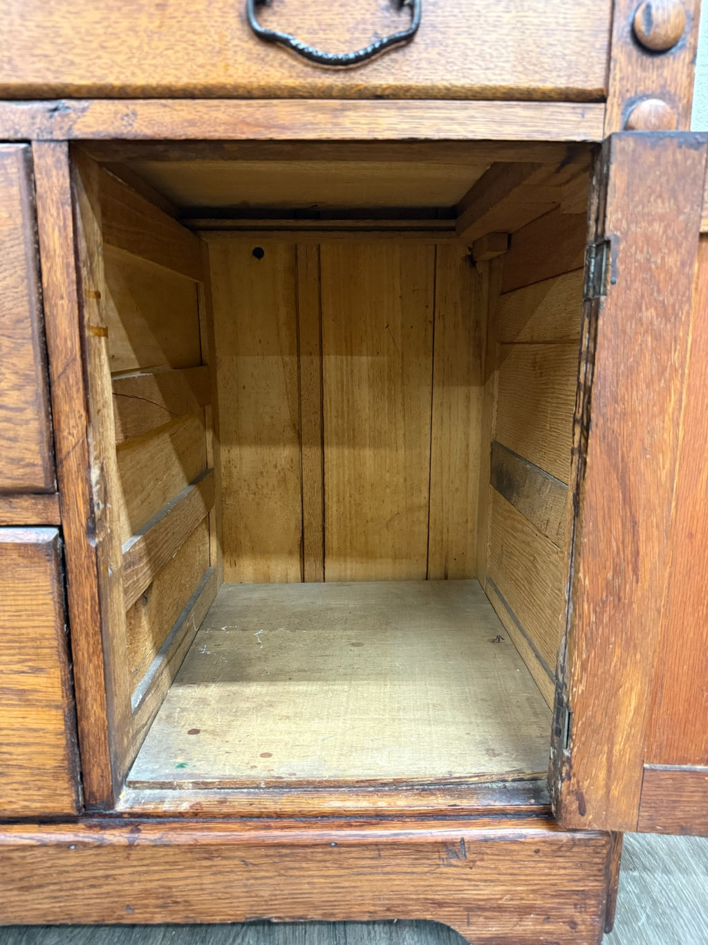 Antique Arts & Crafts Oak Washstand with Castors