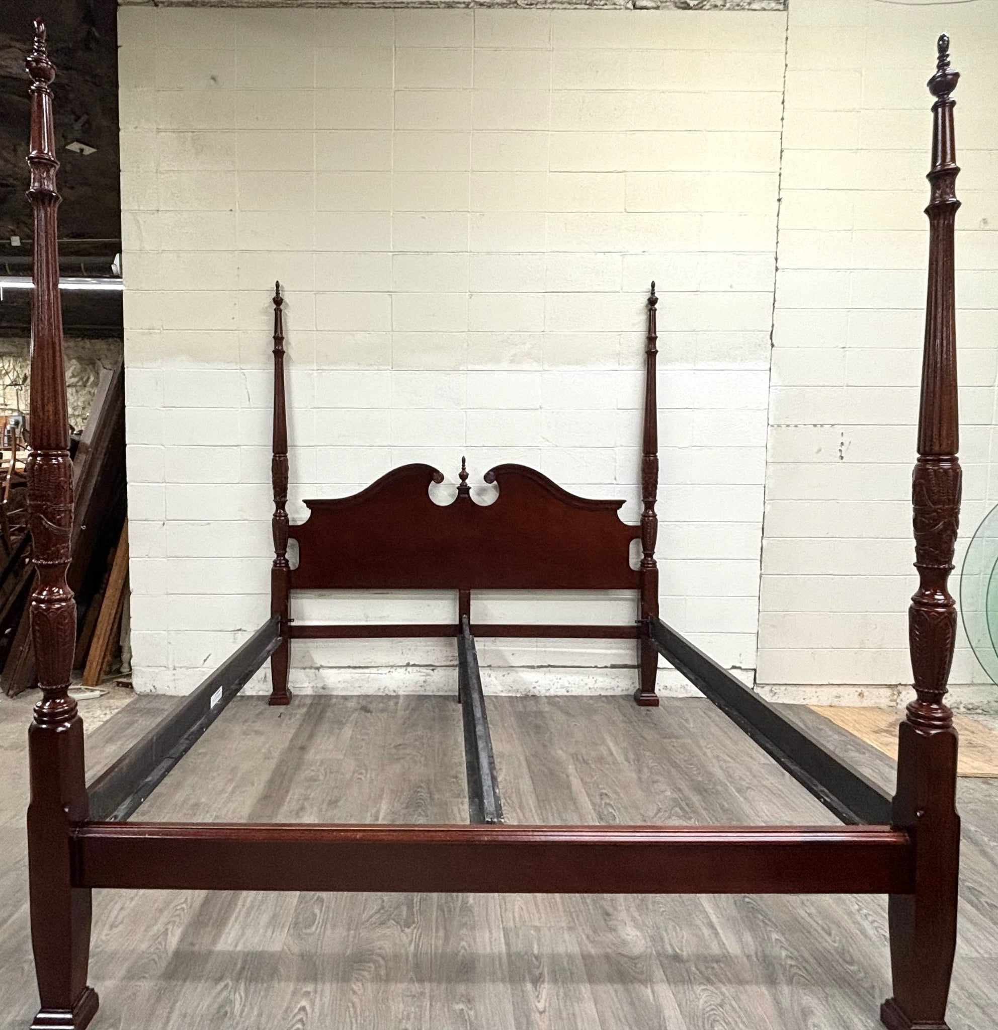 Vintage King Size Universal Furniture Chippendale Carved Four Poster Rice Bed