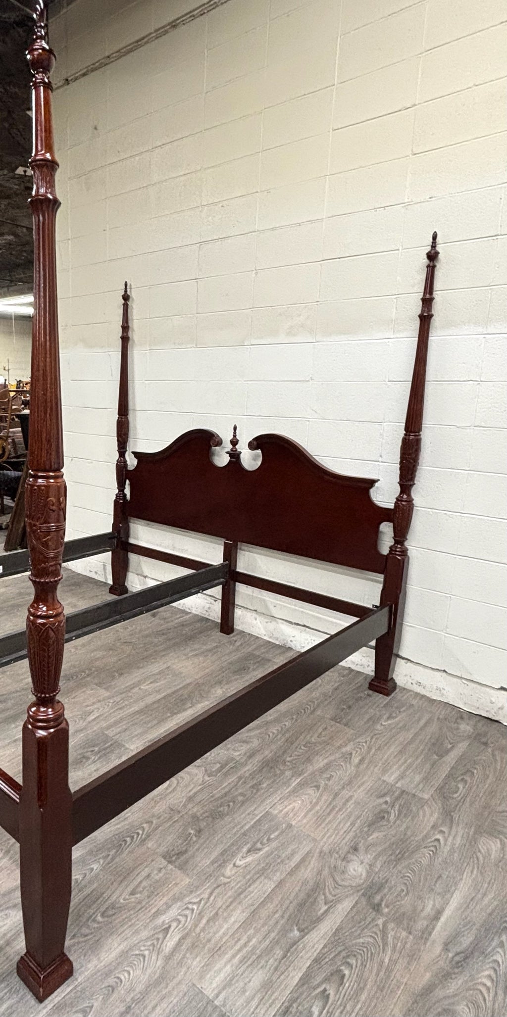 Vintage King Size Universal Furniture Chippendale Carved Four Poster Rice Bed