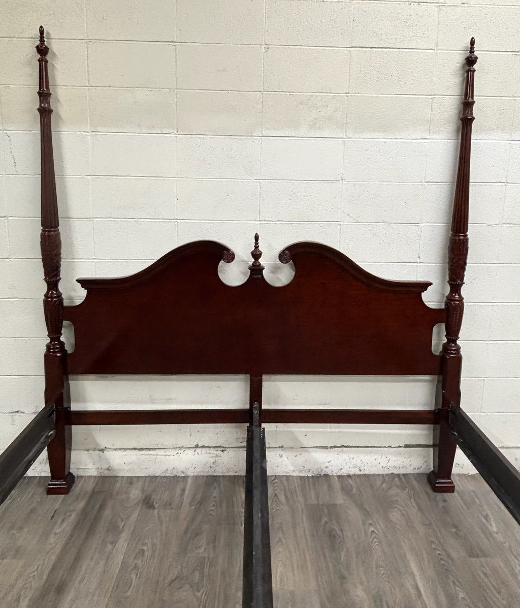 Vintage King Size Universal Furniture Chippendale Carved Four Poster Rice Bed