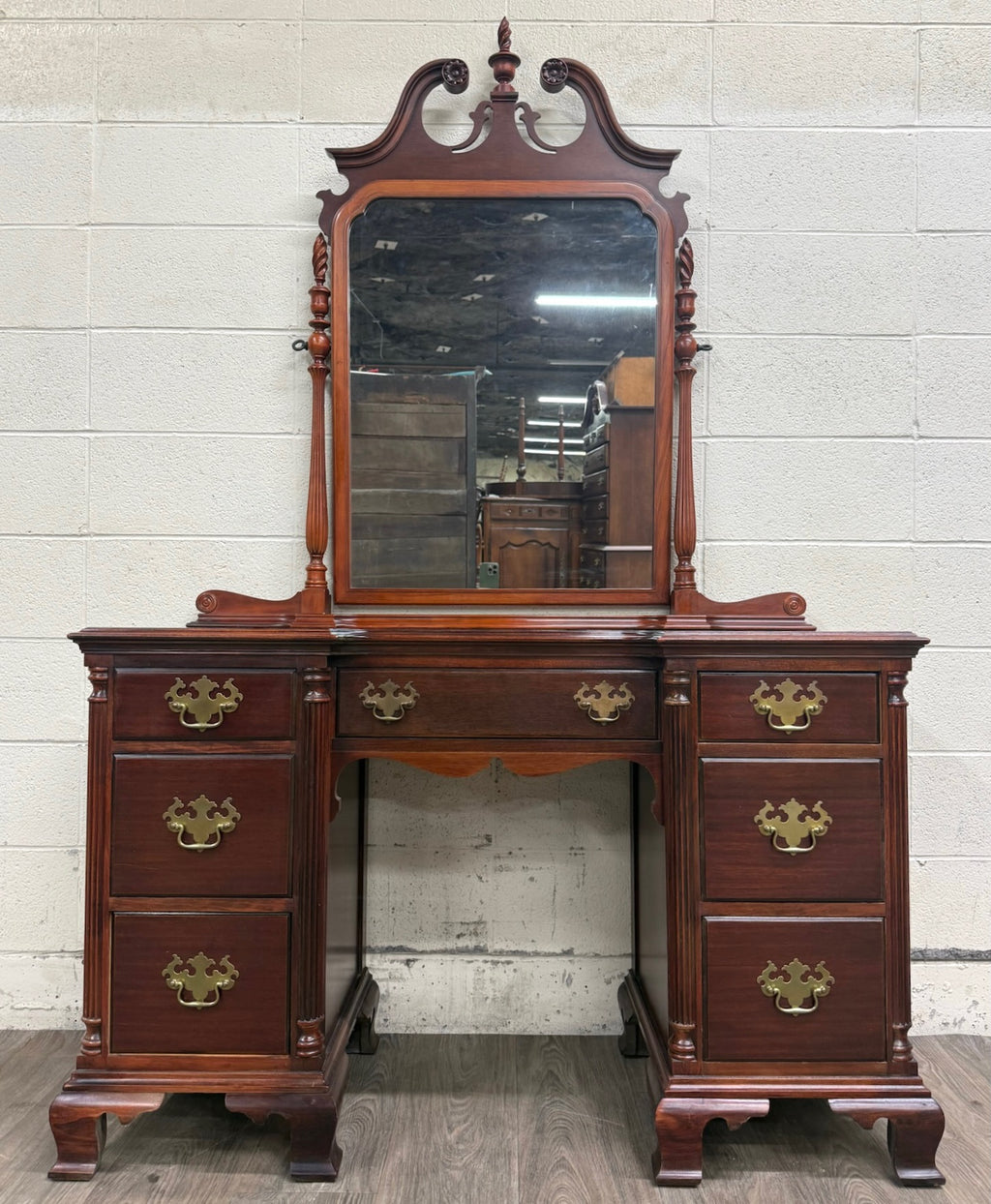 Vintage Thomasville Mahogany Vanity Dressing Table with Mirror
